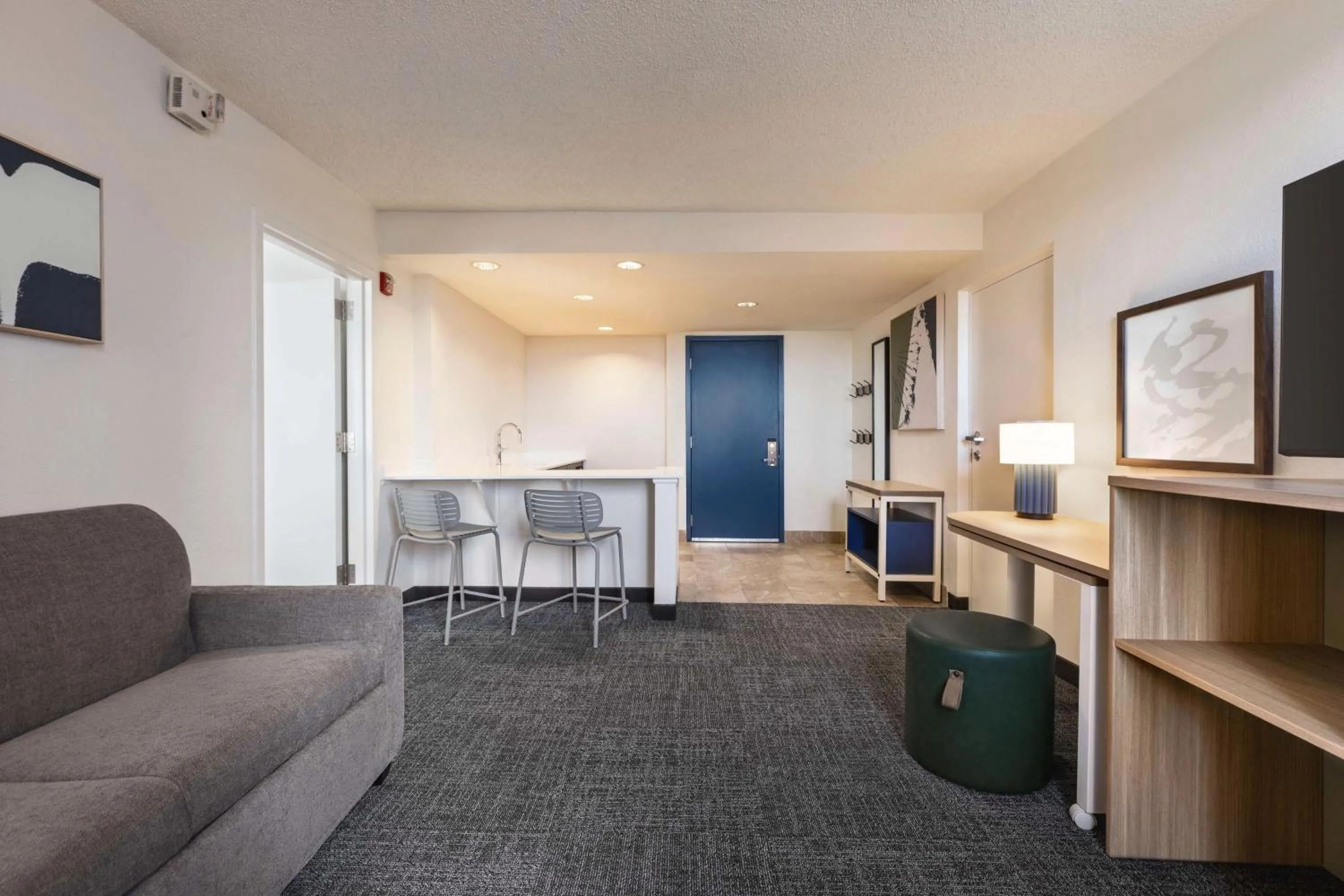 Living room in Spark By Hilton Germantown Washington Dc North