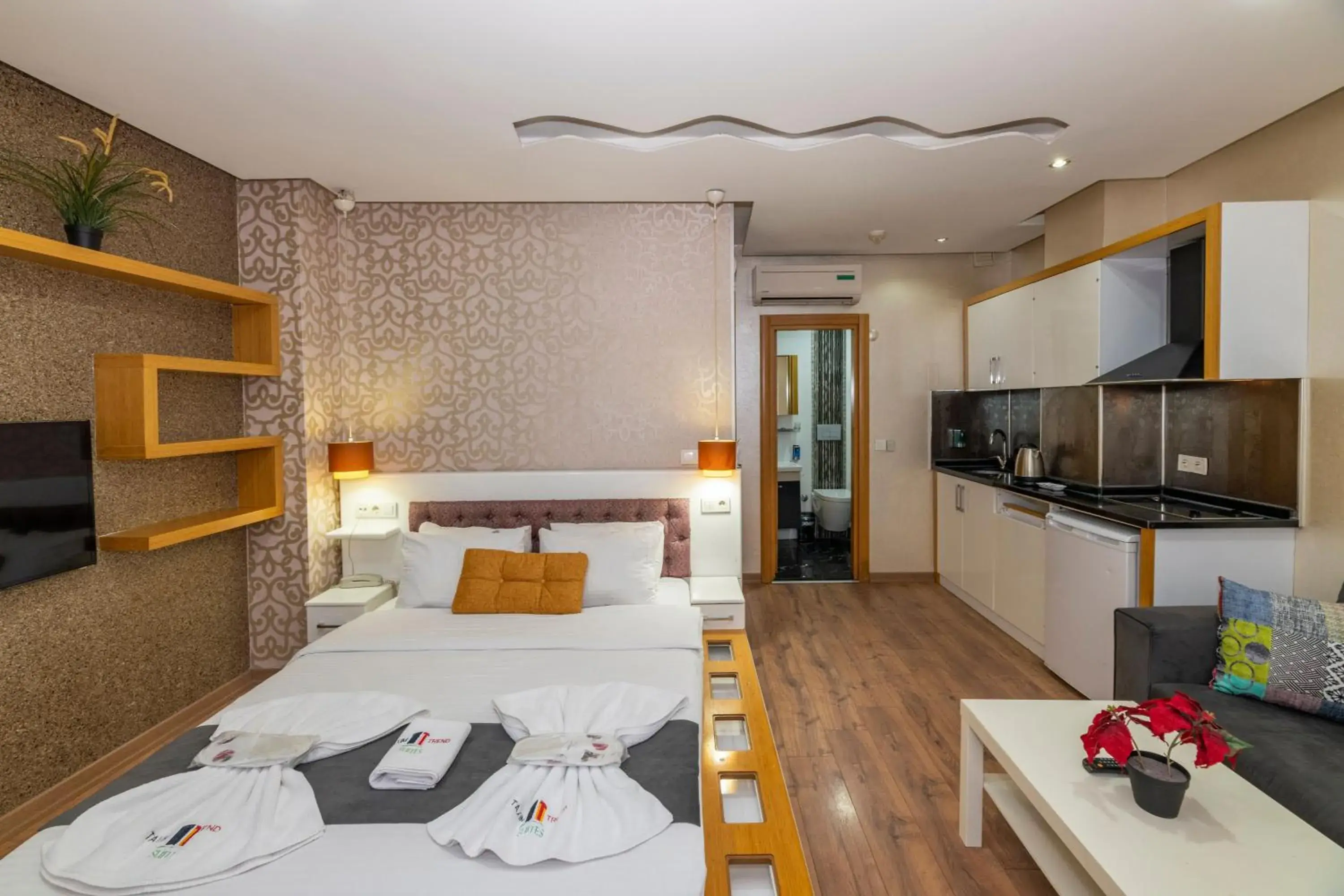 King Suite in Butterfly House King Suite in Butterfly House