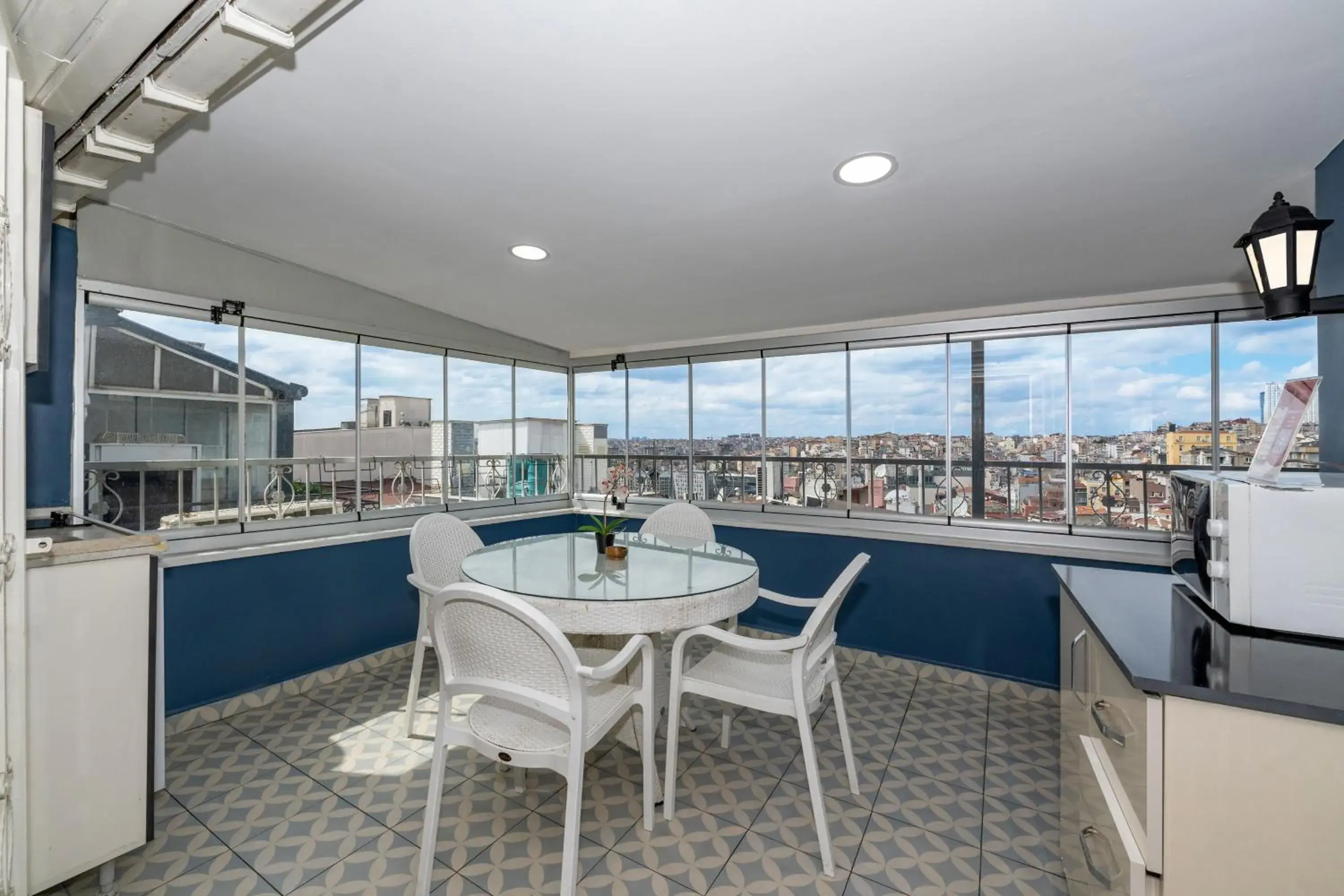 Suite with City View in Butterfly House Suite with City View in Butterfly House