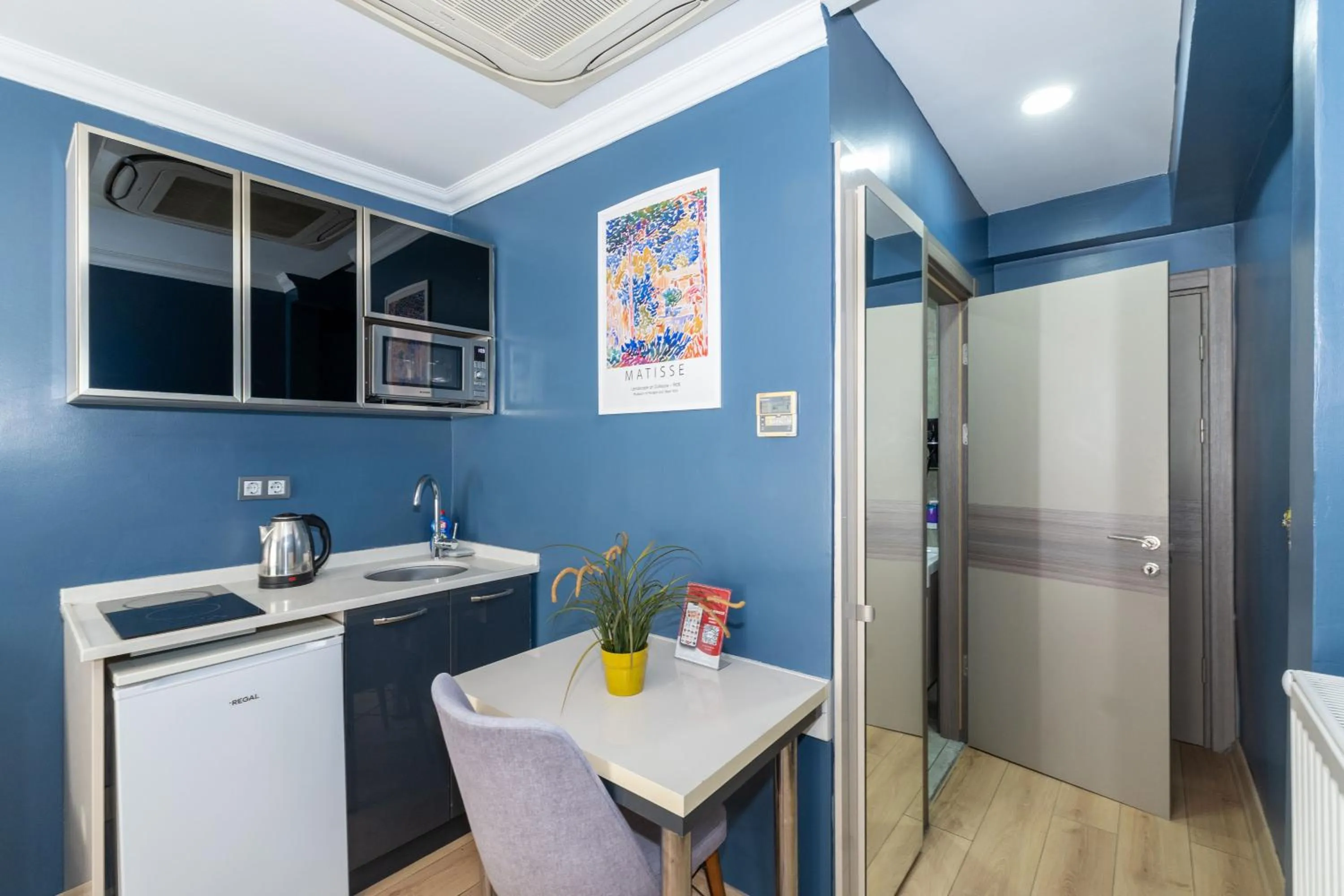 kitchen in Butterfly House