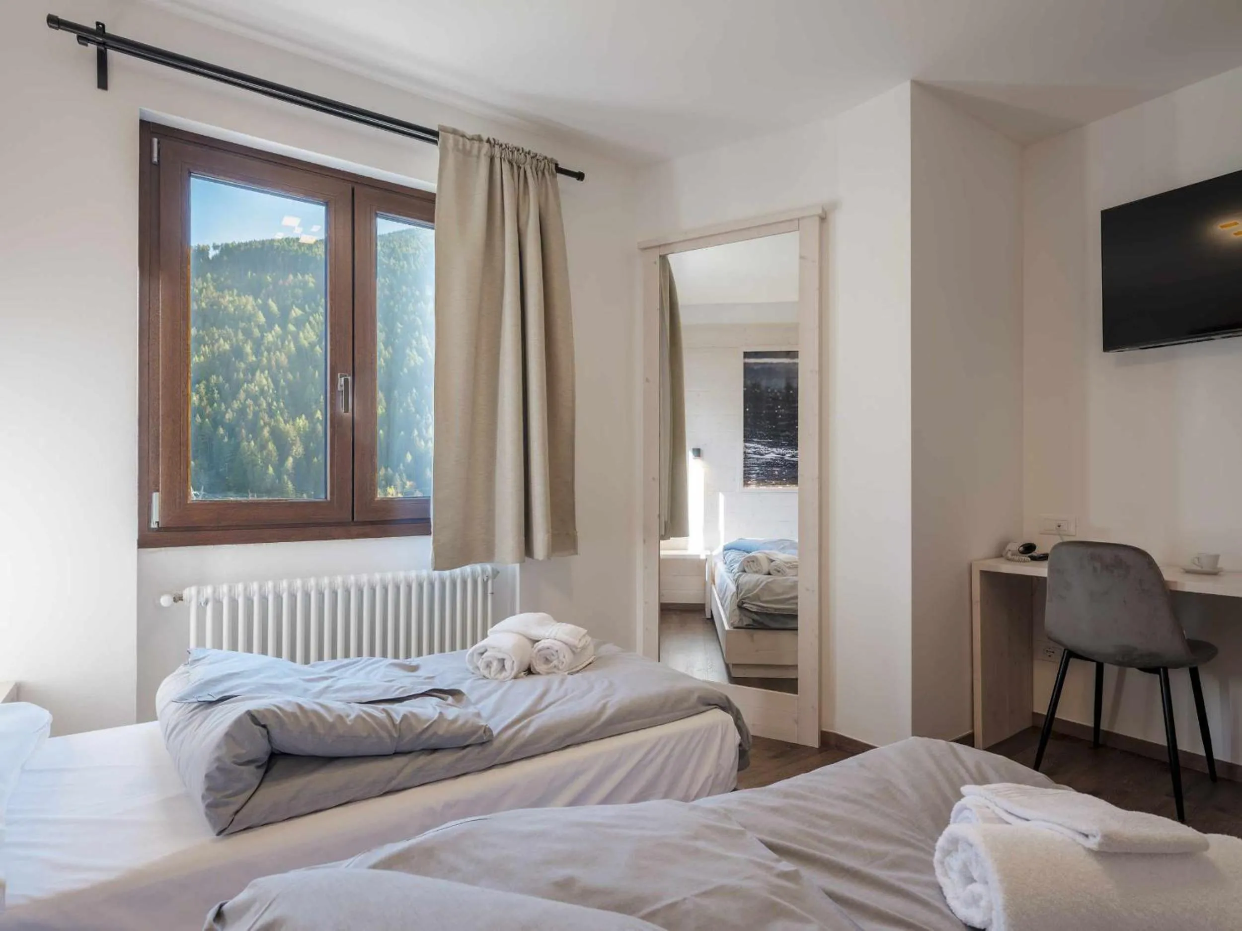 Bedroom, Bed in Hotel Garnì Alta Valle