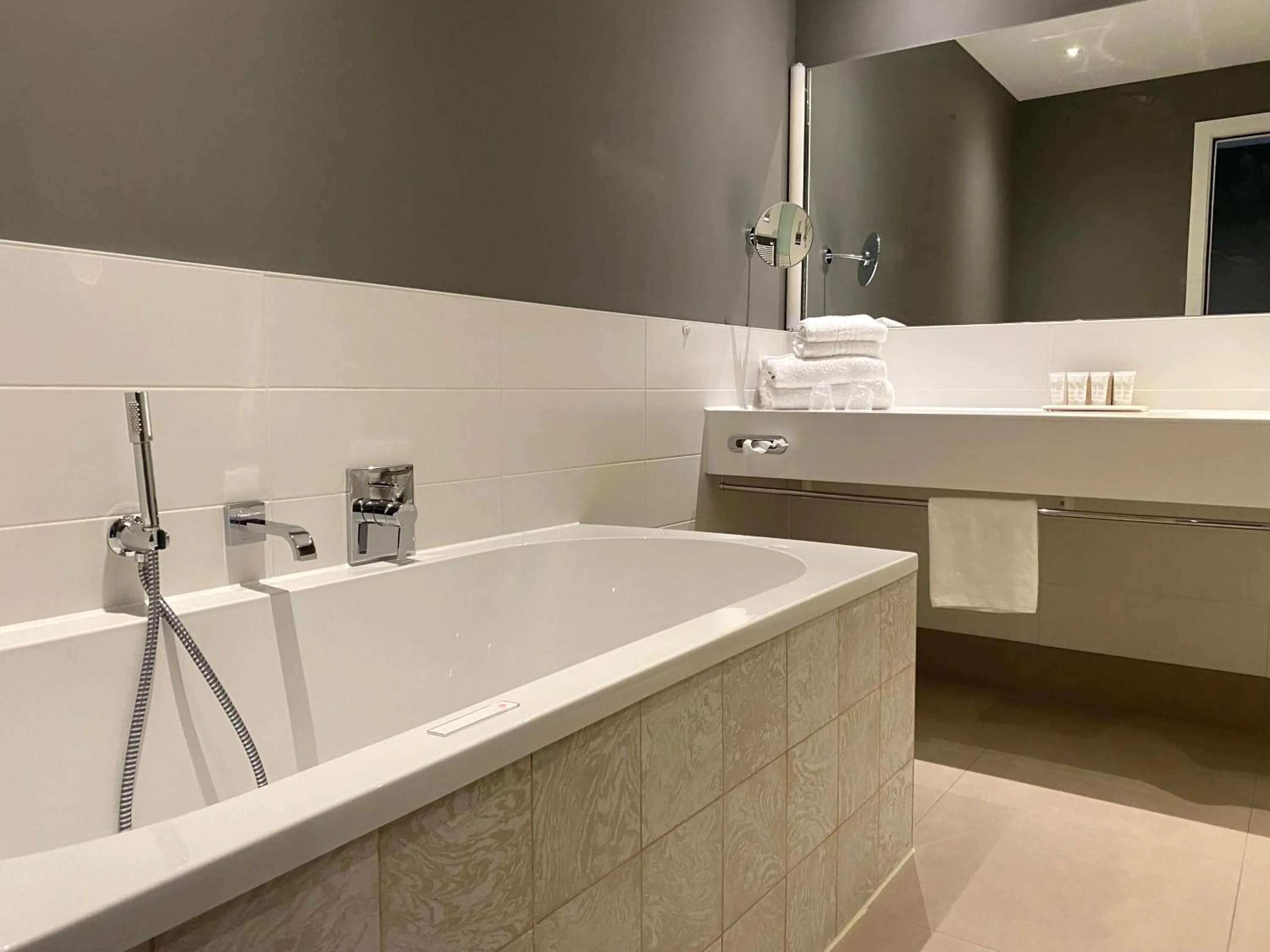 Bathroom in Van der Valk Hotel Brussels Airport