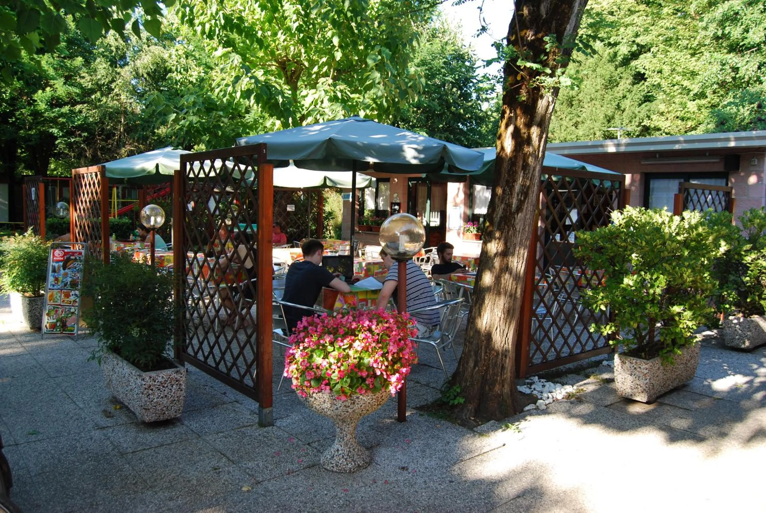 Restaurant/places to eat in Camping Serenissima