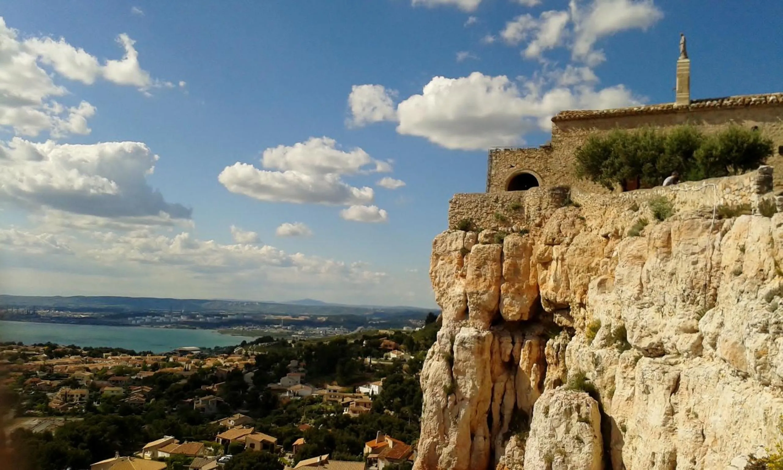 Area and facilities in Ibis Budget Marseille Vitrolles