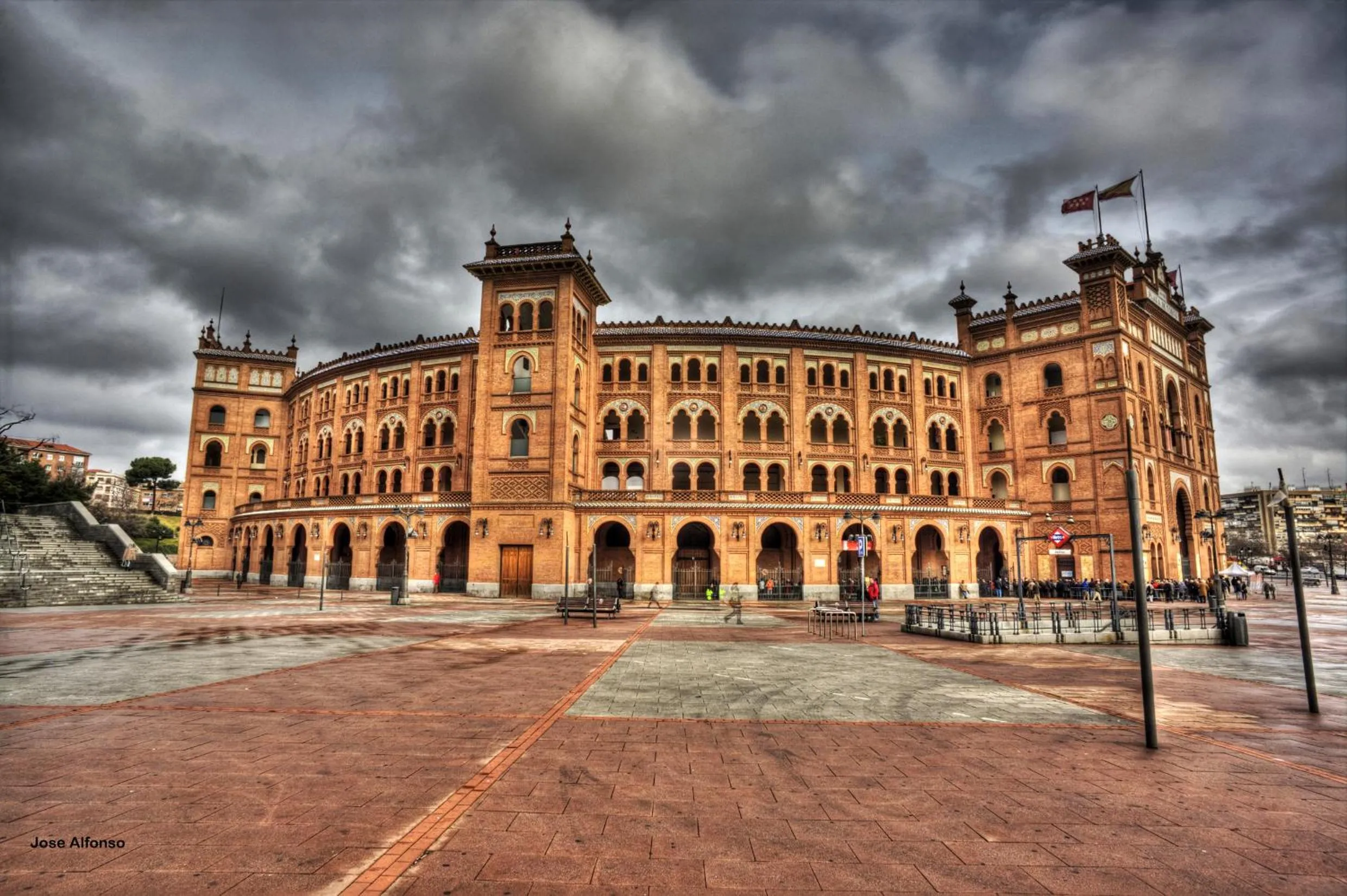Nearby landmark in Ever House - ALCALA AIRE Gran TERRAZA ROOFTOP