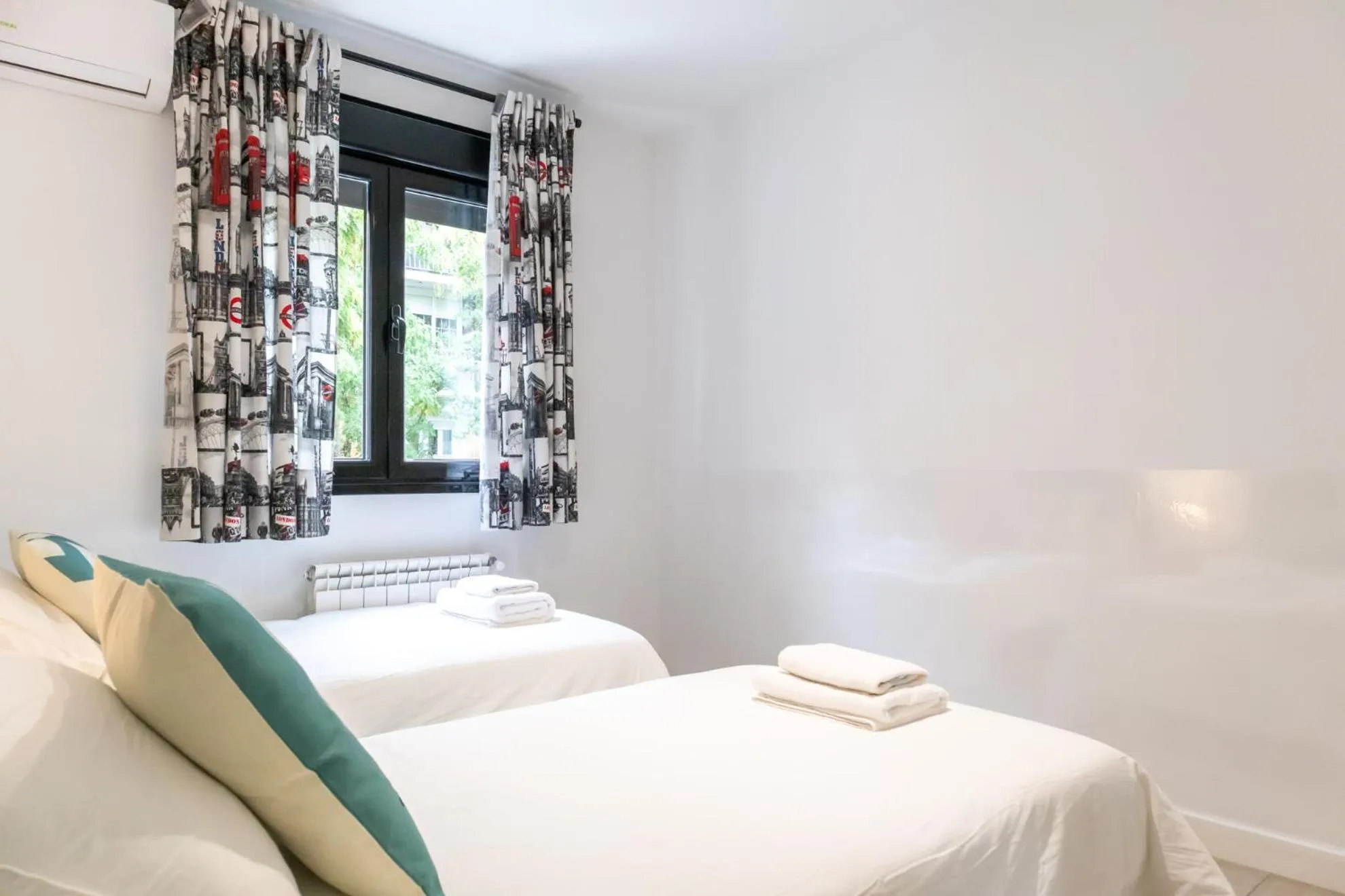 Bed in Ever House - ALCALA AIRE Gran TERRAZA ROOFTOP
