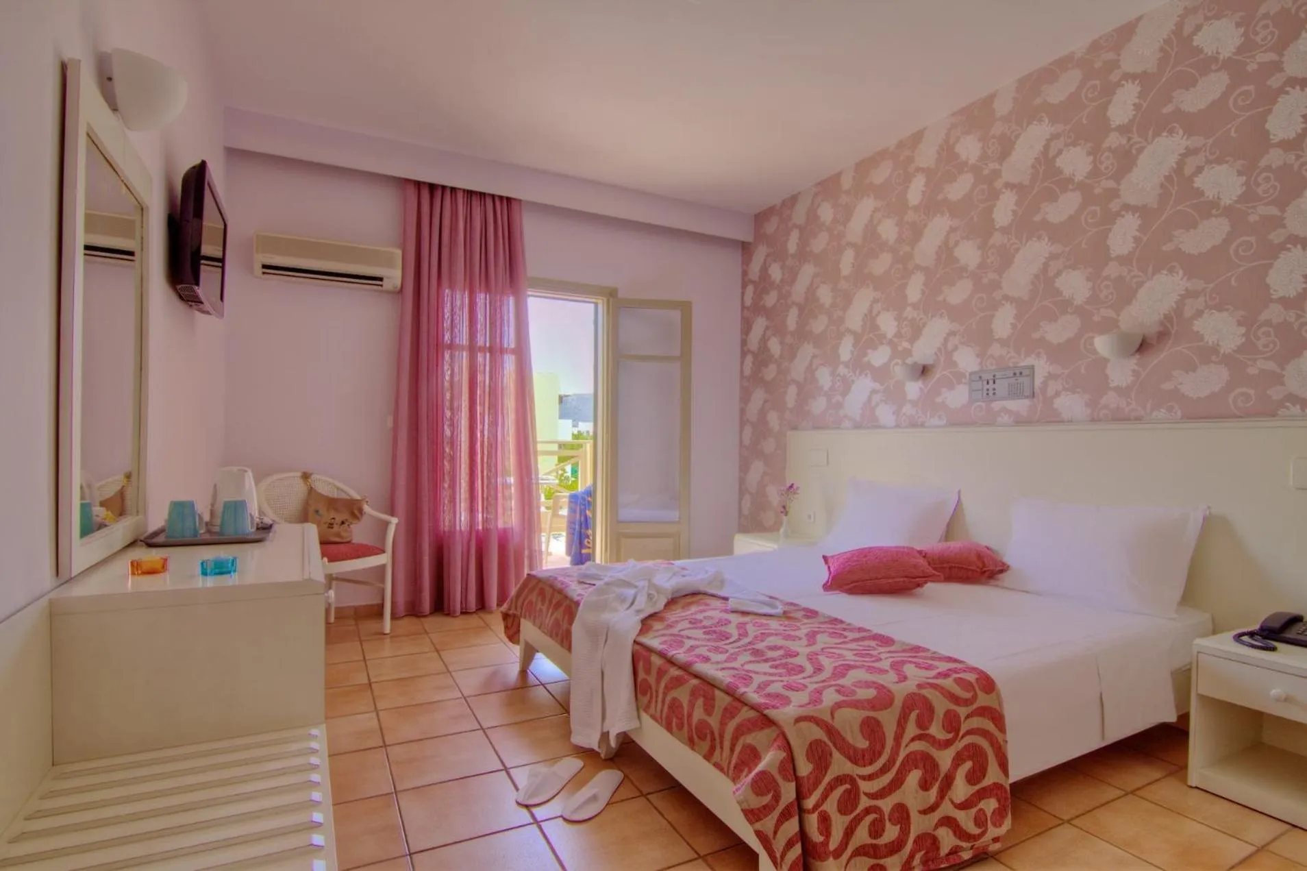 Bedroom in Solimar Ruby