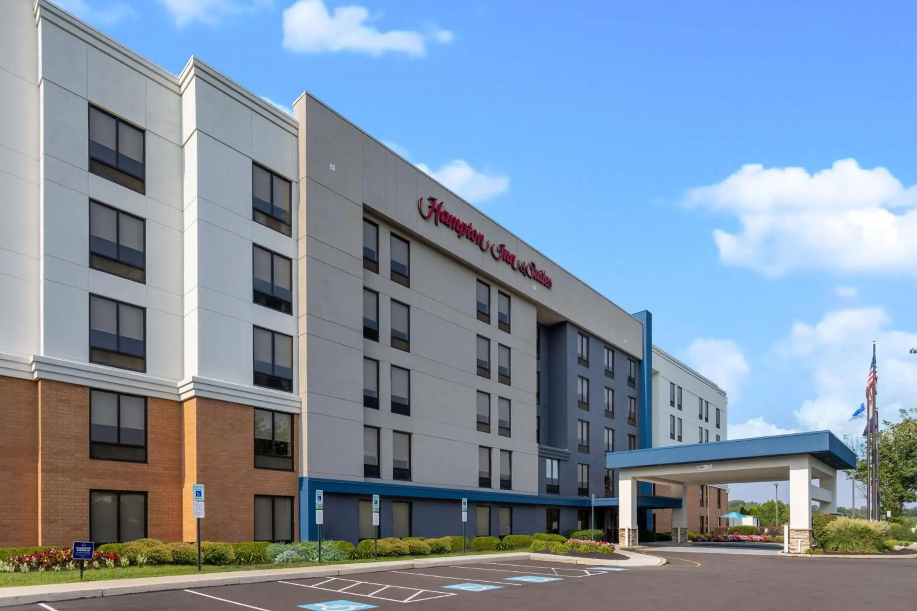 Property building in Hampton Inn & Suites Valley Forge/Oaks Property building in Hampton Inn & Suites Valley Forge/Oaks