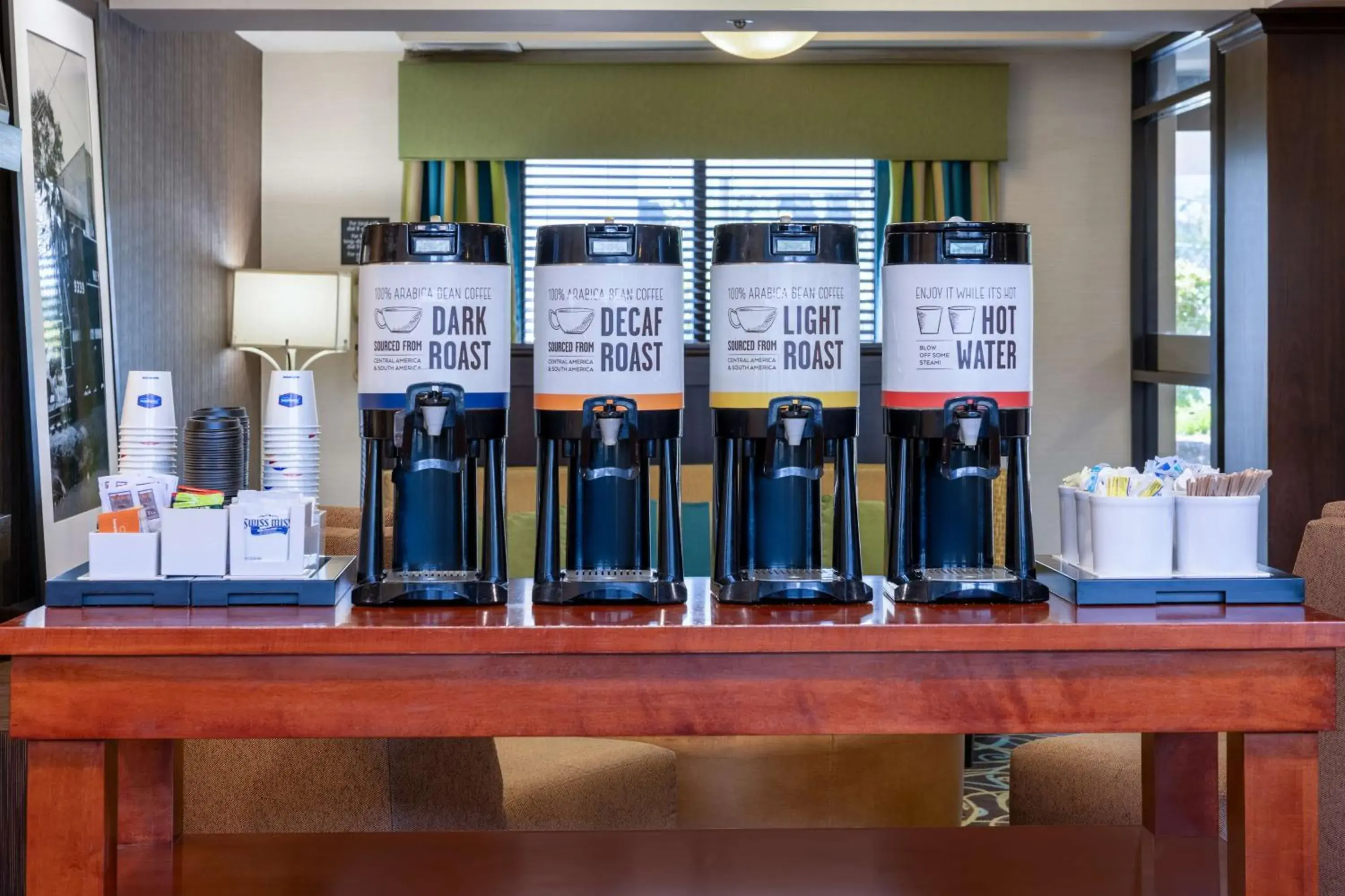 Photo of the whole room in Hampton Inn & Suites Valley Forge/Oaks Photo of the whole room in Hampton Inn & Suites Valley Forge/Oaks