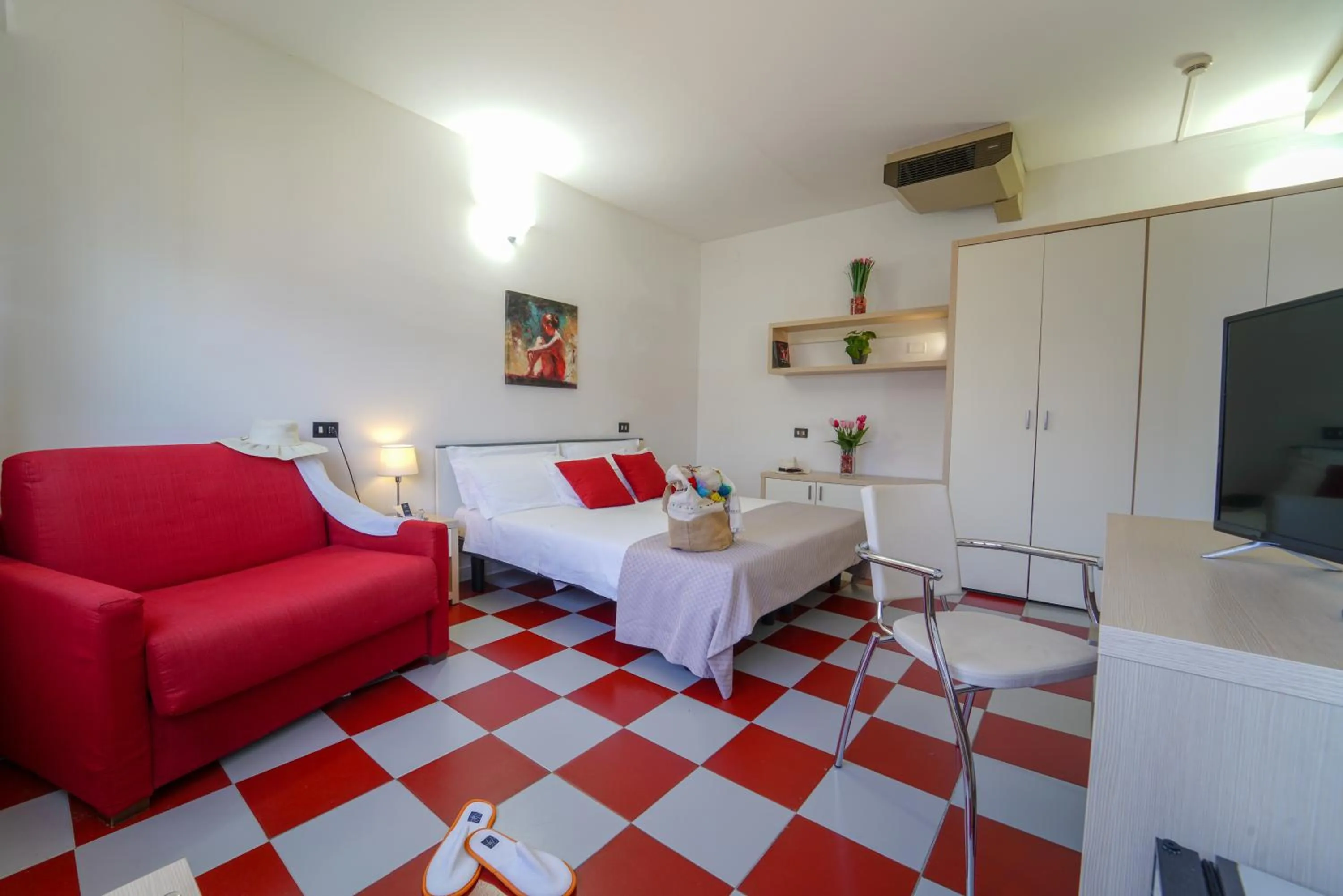 Photo of the whole room in Onda Hotel