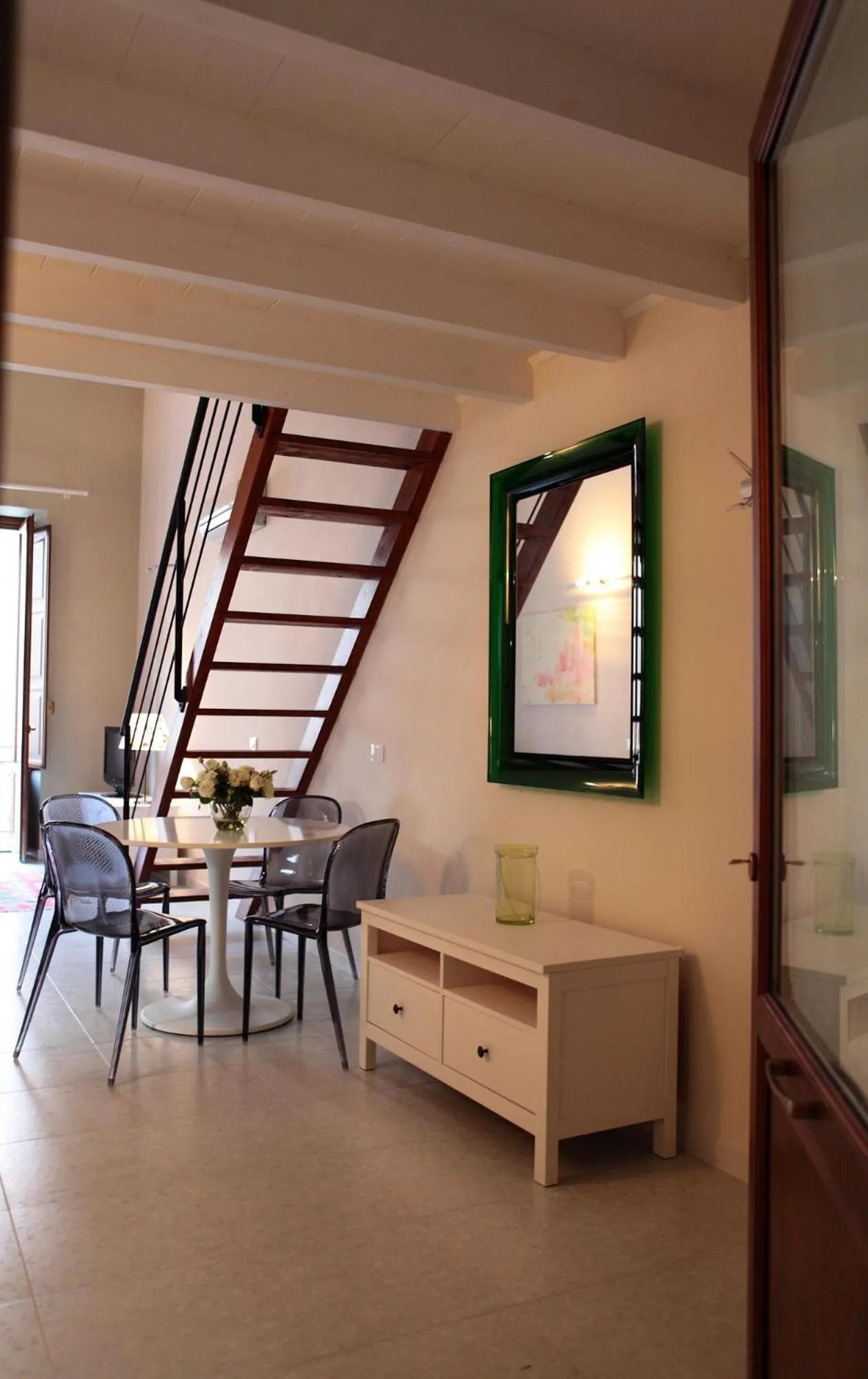 Dining area in Palazzo Ossuna