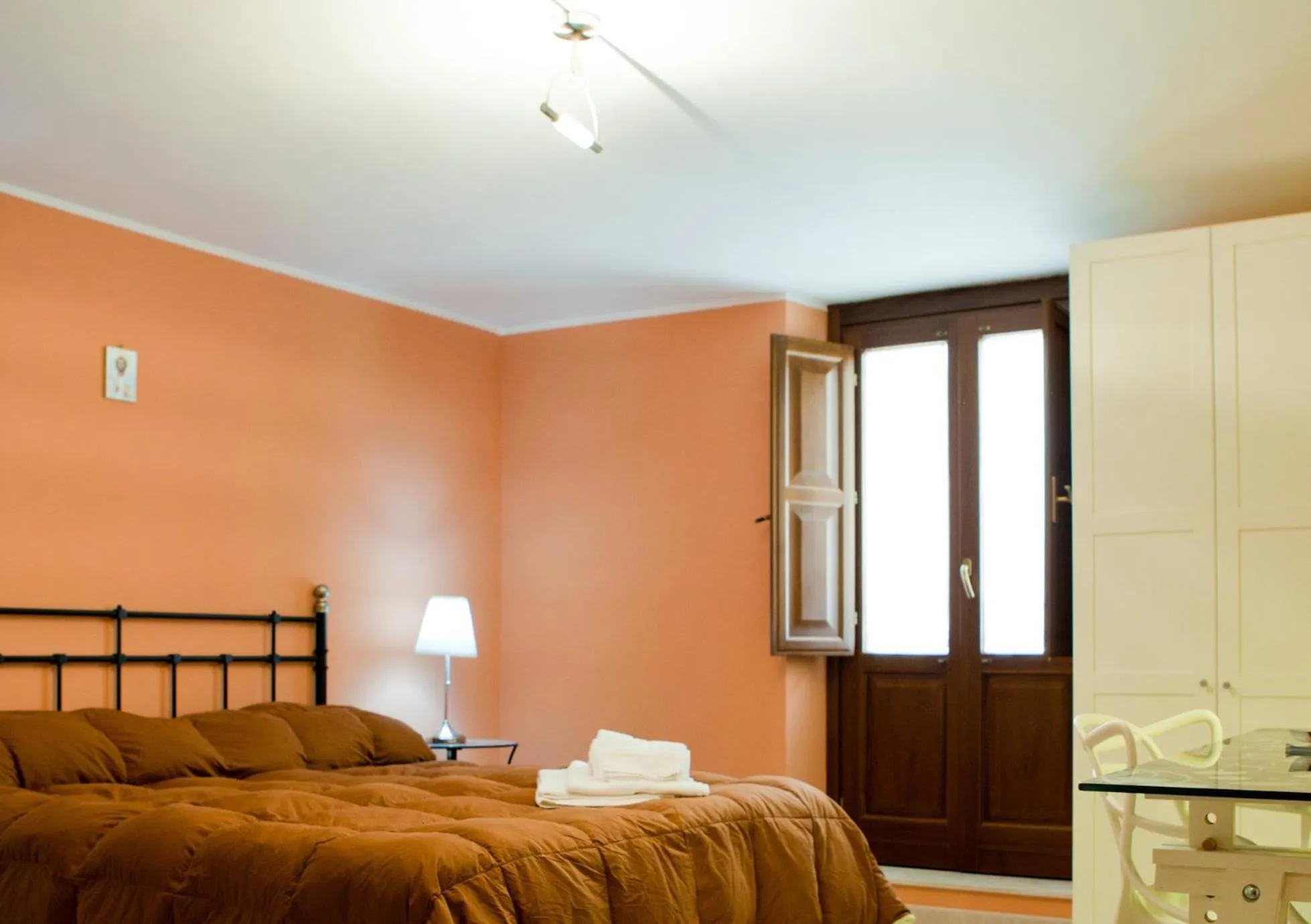 Bedroom in Palazzo Ossuna