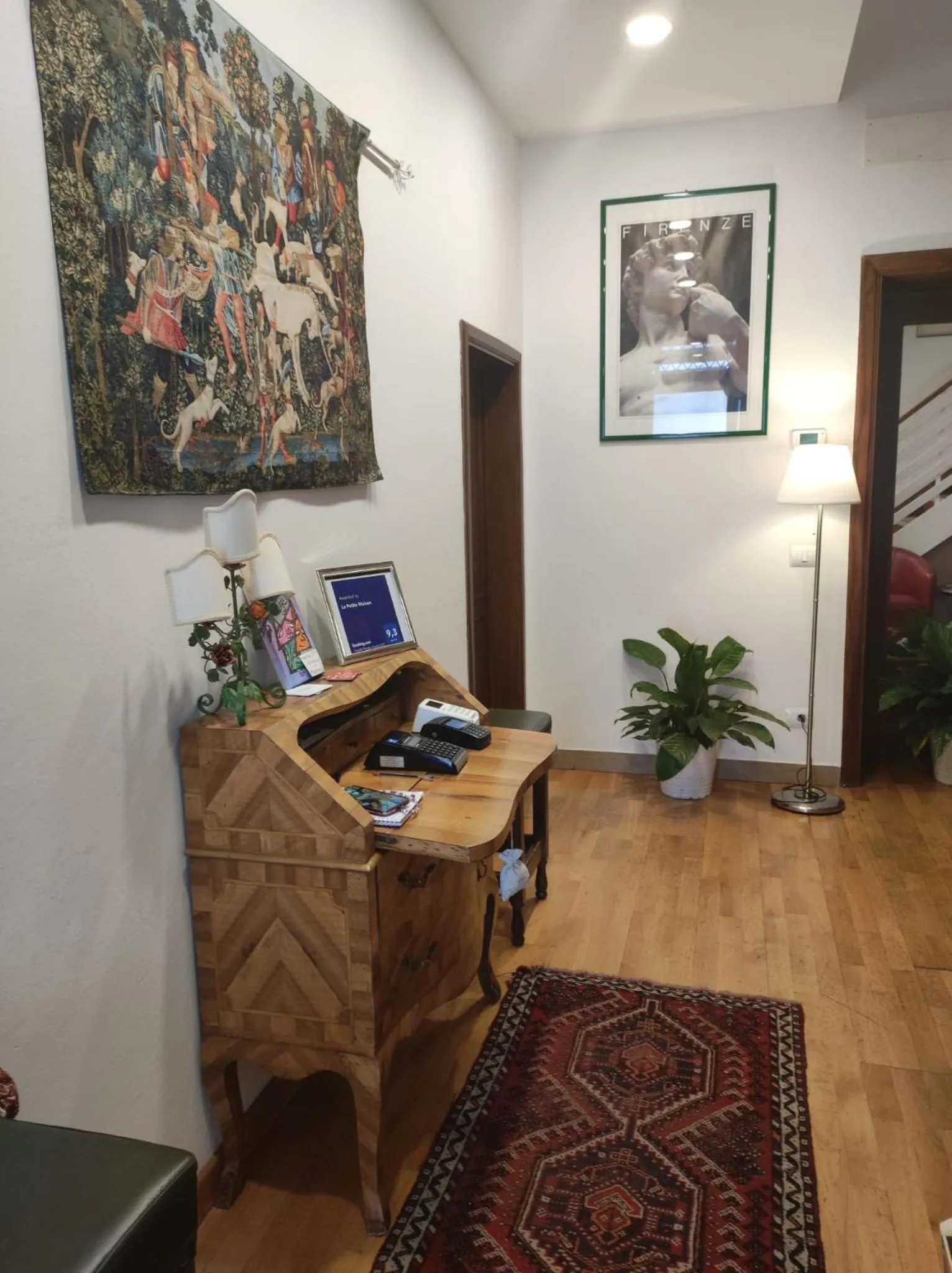 Lobby or reception in La Petite Maison