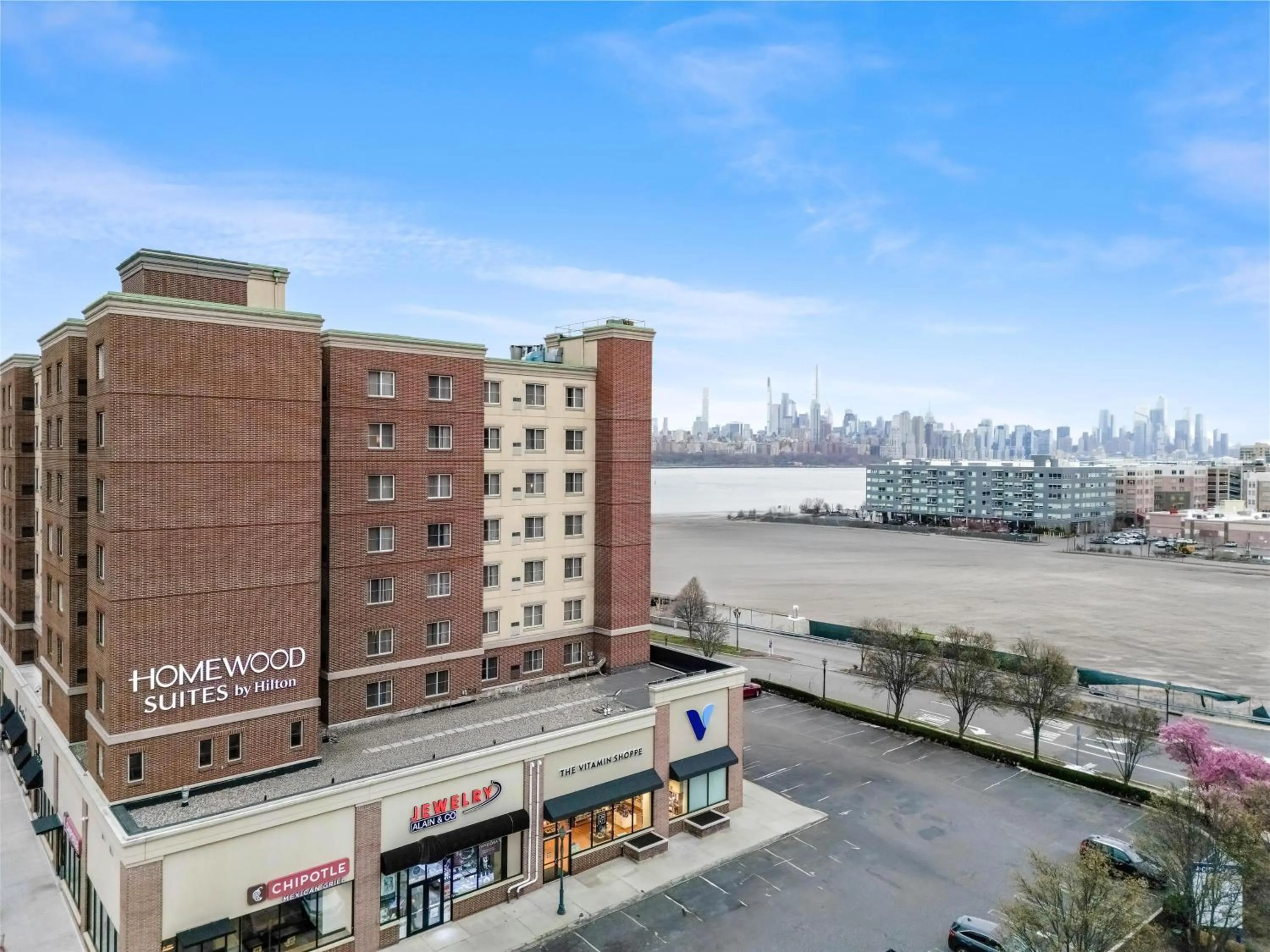 Property building in Homewood Suites by Hilton Edgewater-NYC Area
