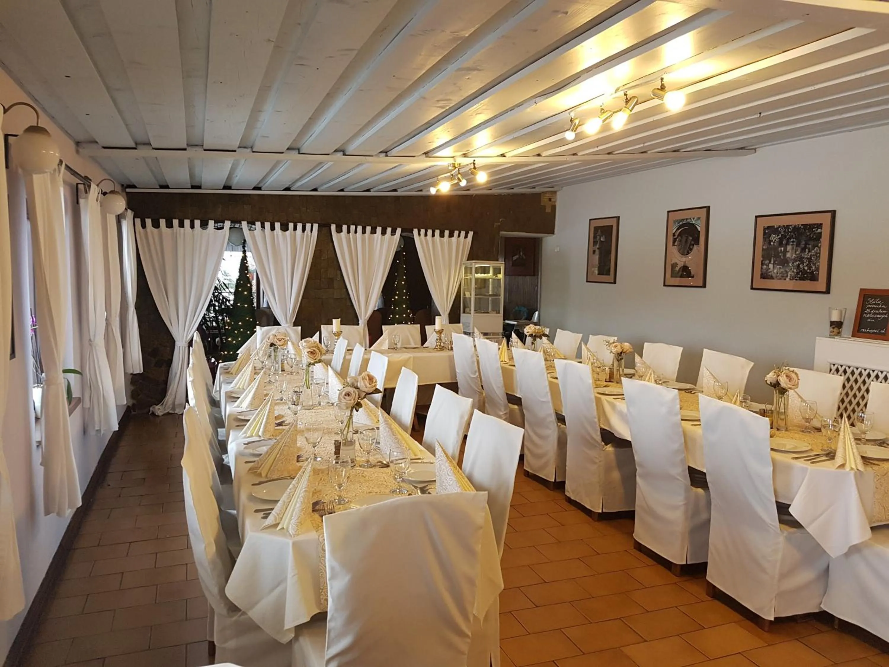 Restaurant/places to eat in Penzion na Kopci