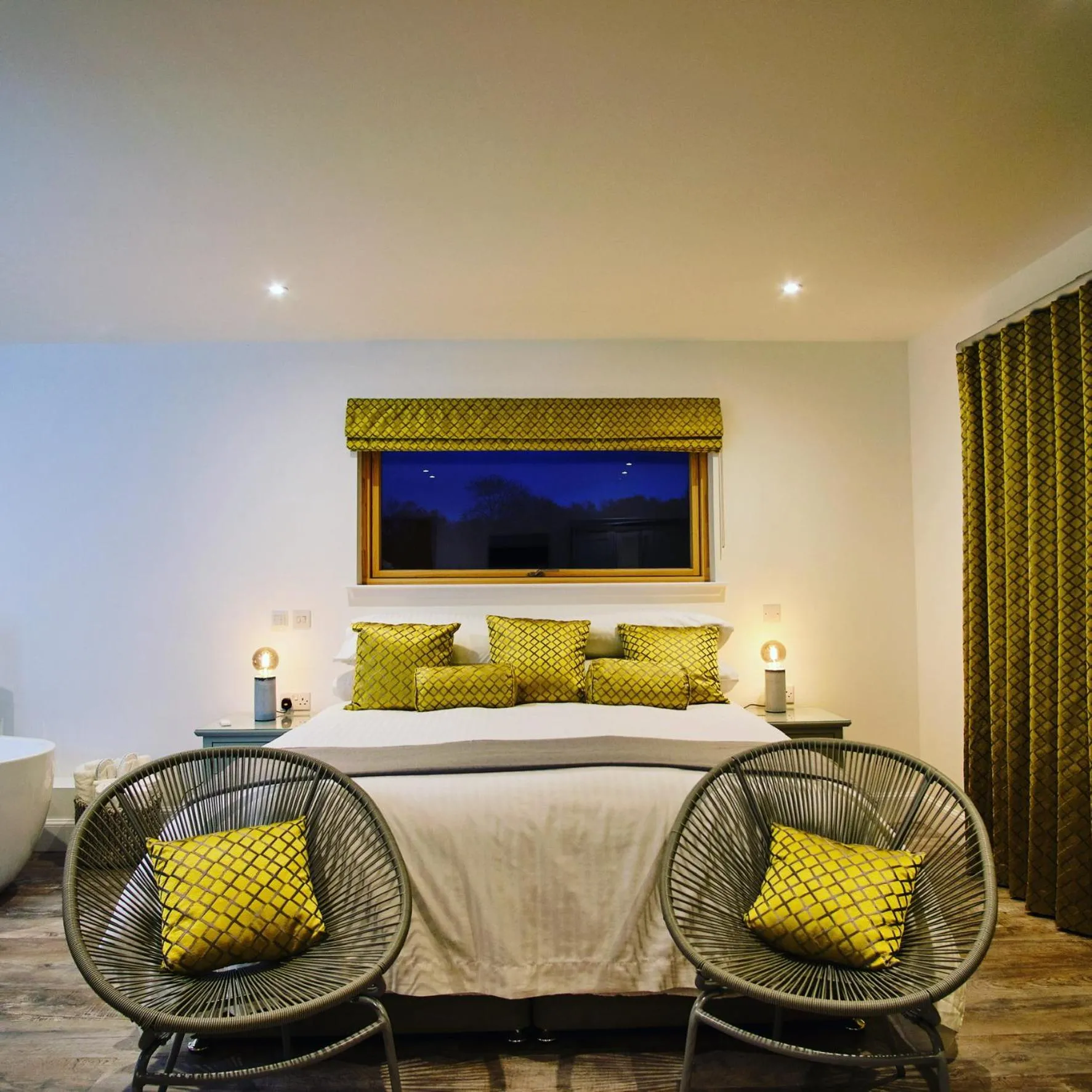 Double Room with Mountain View in Ardtorna