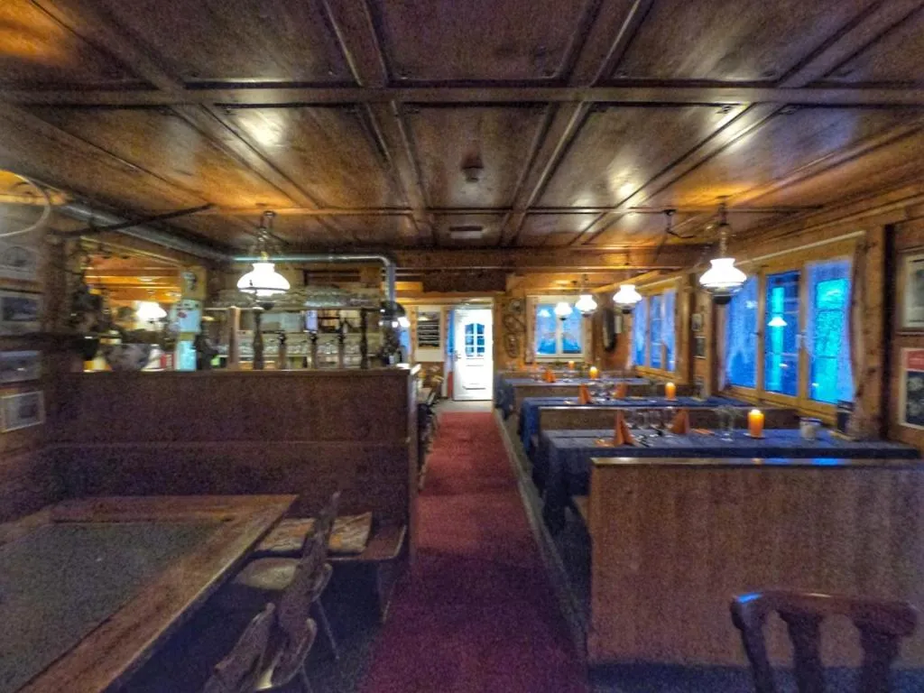 Restaurant/places to eat in Klewenalp Ausflugs-Ski-Pistenhotel Klewenstock