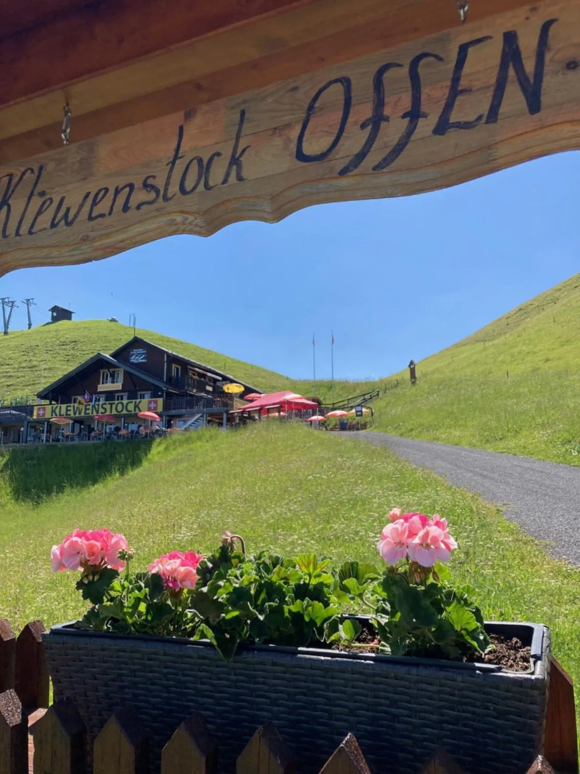 Property logo or sign in Klewenalp Ausflugs-Ski-Pistenhotel Klewenstock