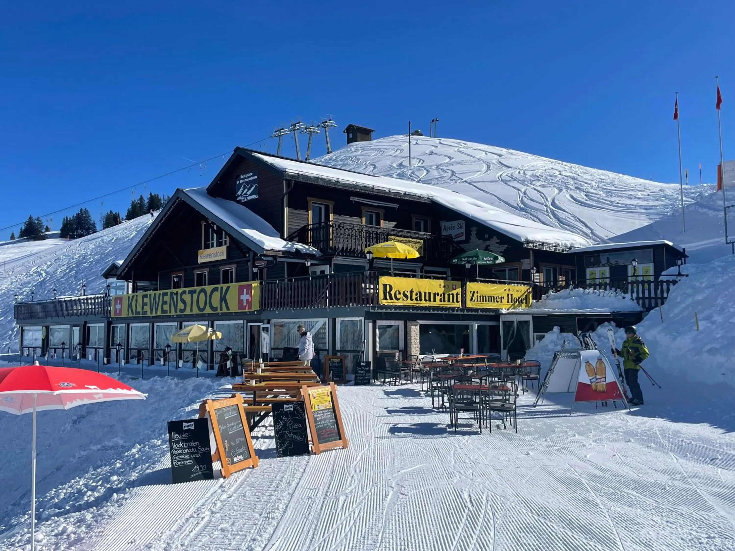 Property building in Klewenalp Ausflugs-Ski-Pistenhotel Klewenstock