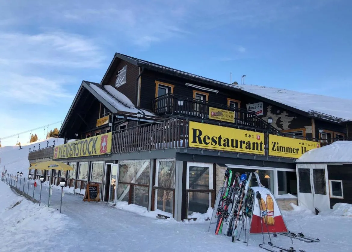 Property building in Klewenalp Ausflugs-Ski-Pistenhotel Klewenstock