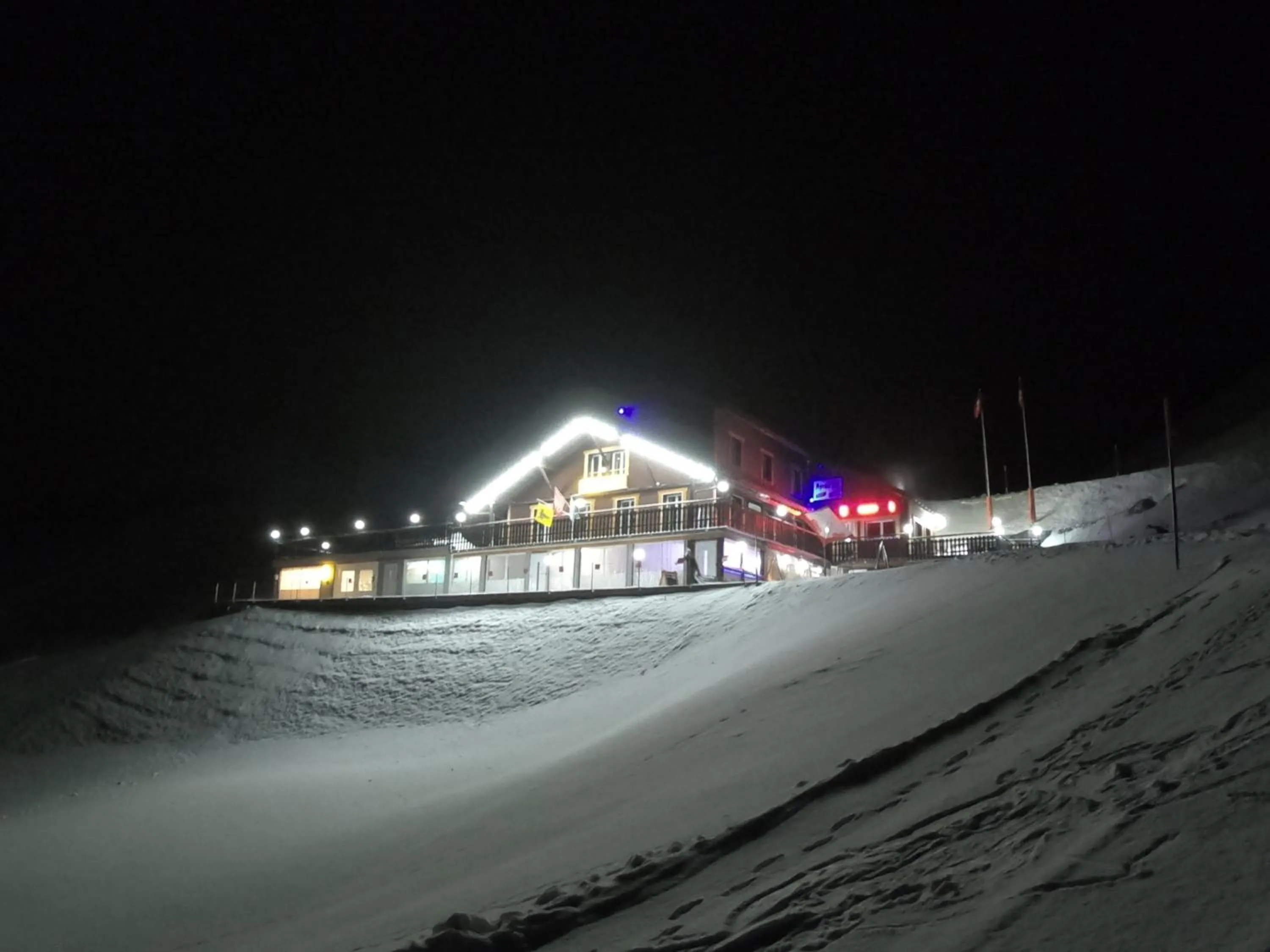 Skiing in Klewenalp Ausflugs-Ski-Pistenhotel Klewenstock