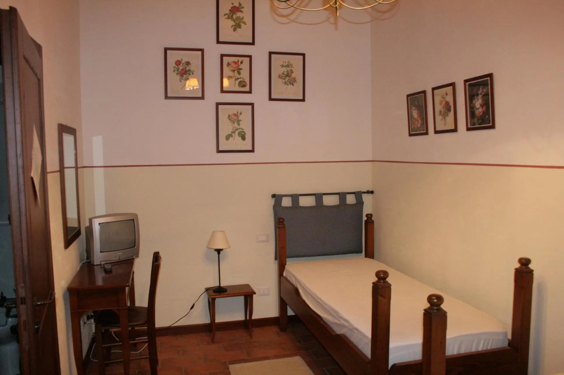 Photo of the whole room in Locanda Antico Fighèr