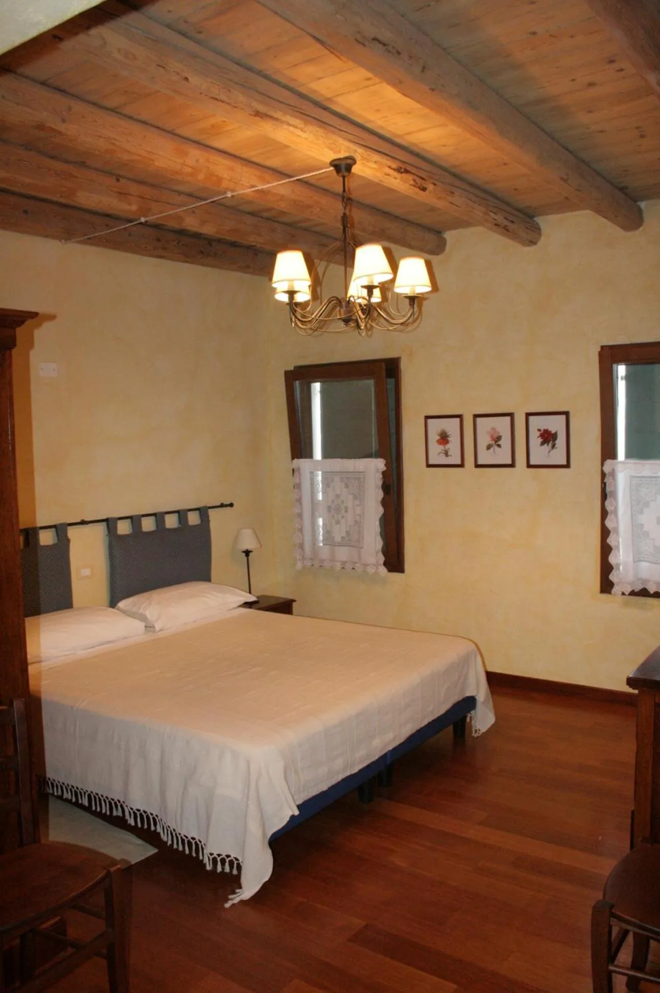 Photo of the whole room in Locanda Antico Fighèr