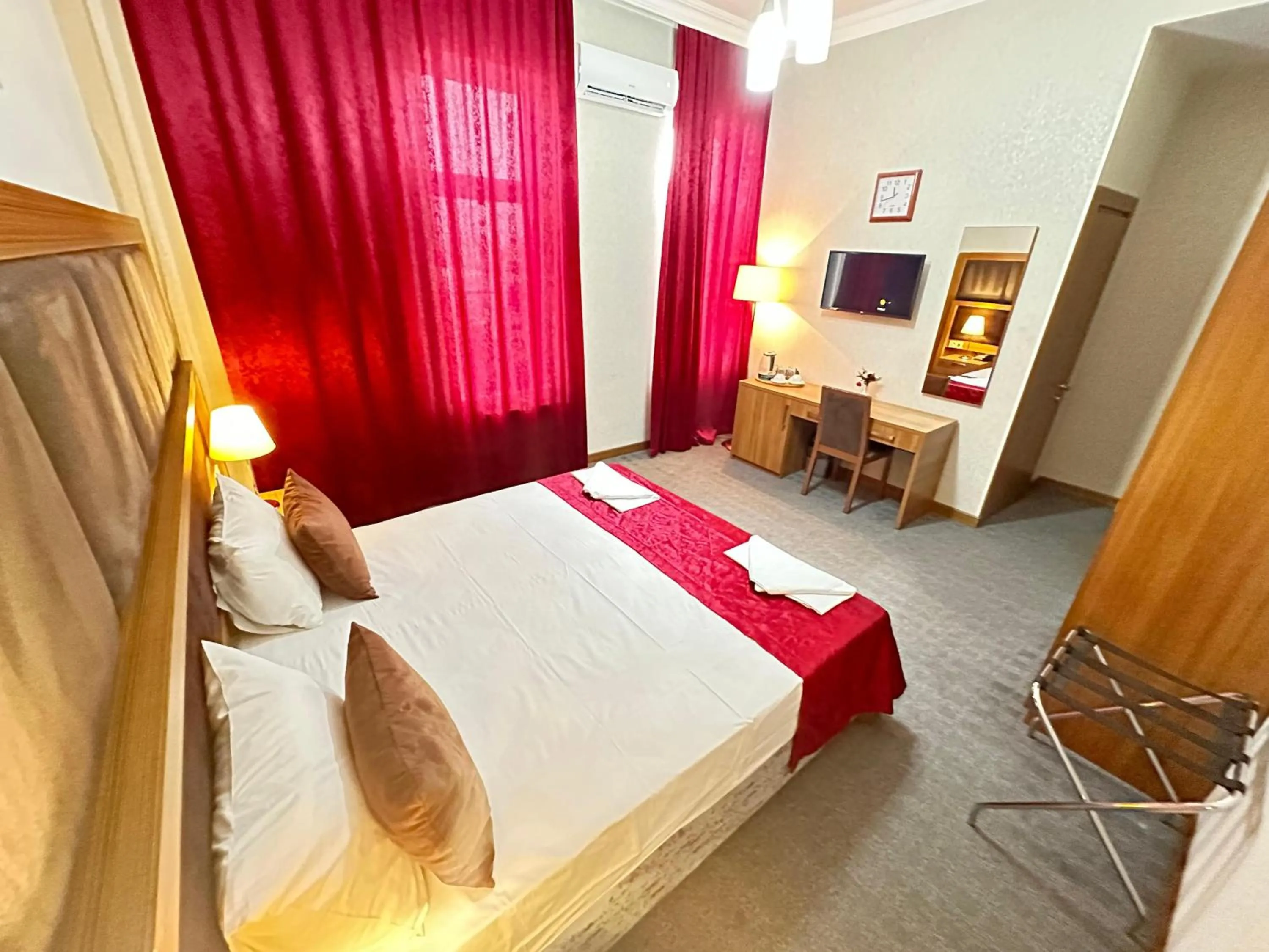 TV and multimedia, Bed in Turkiye Hotel - Free Massage