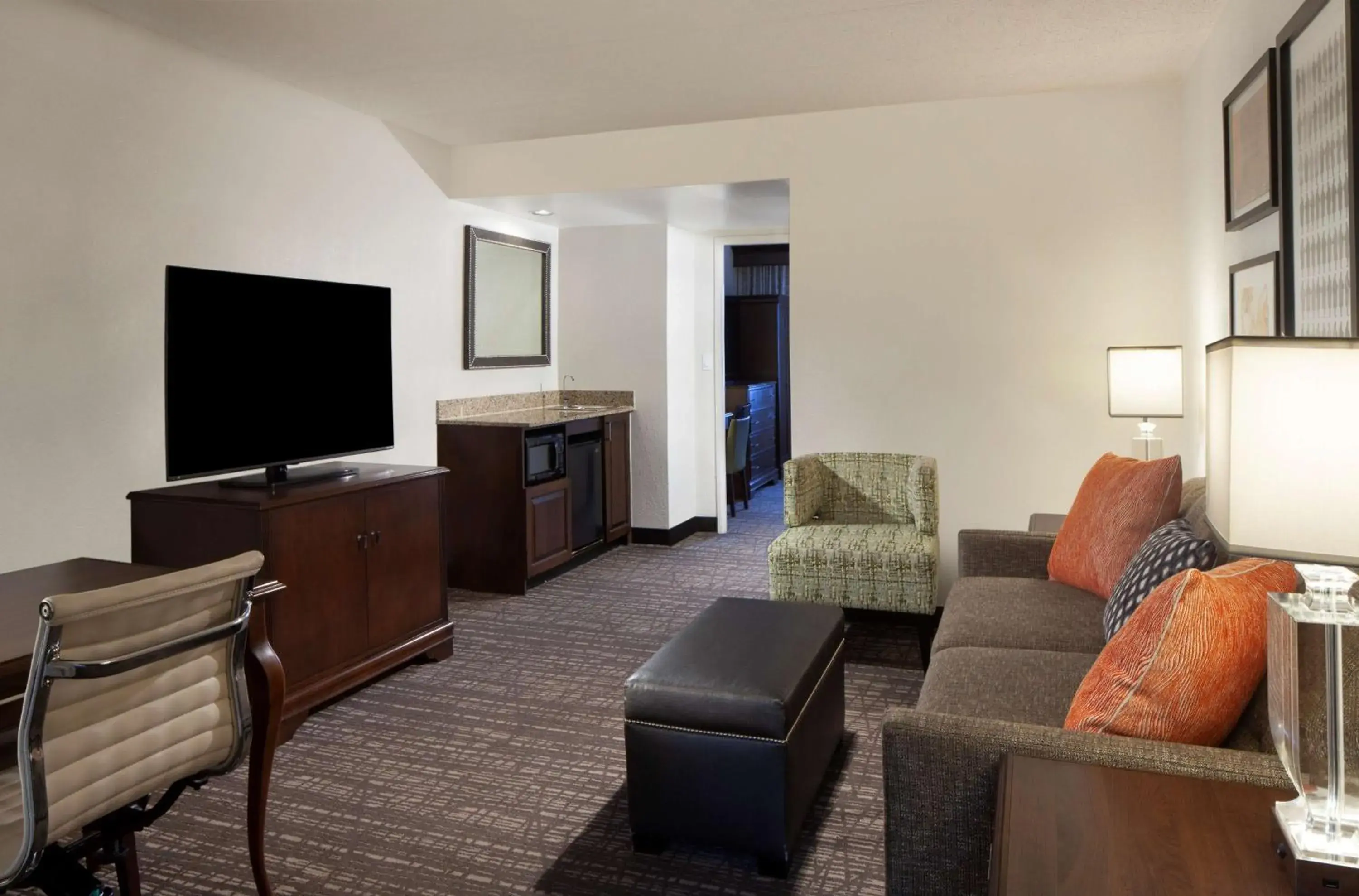 Living room in Embassy Suites by Hilton Philadelphia Airport Living room in Embassy Suites by Hilton Philadelphia Airport