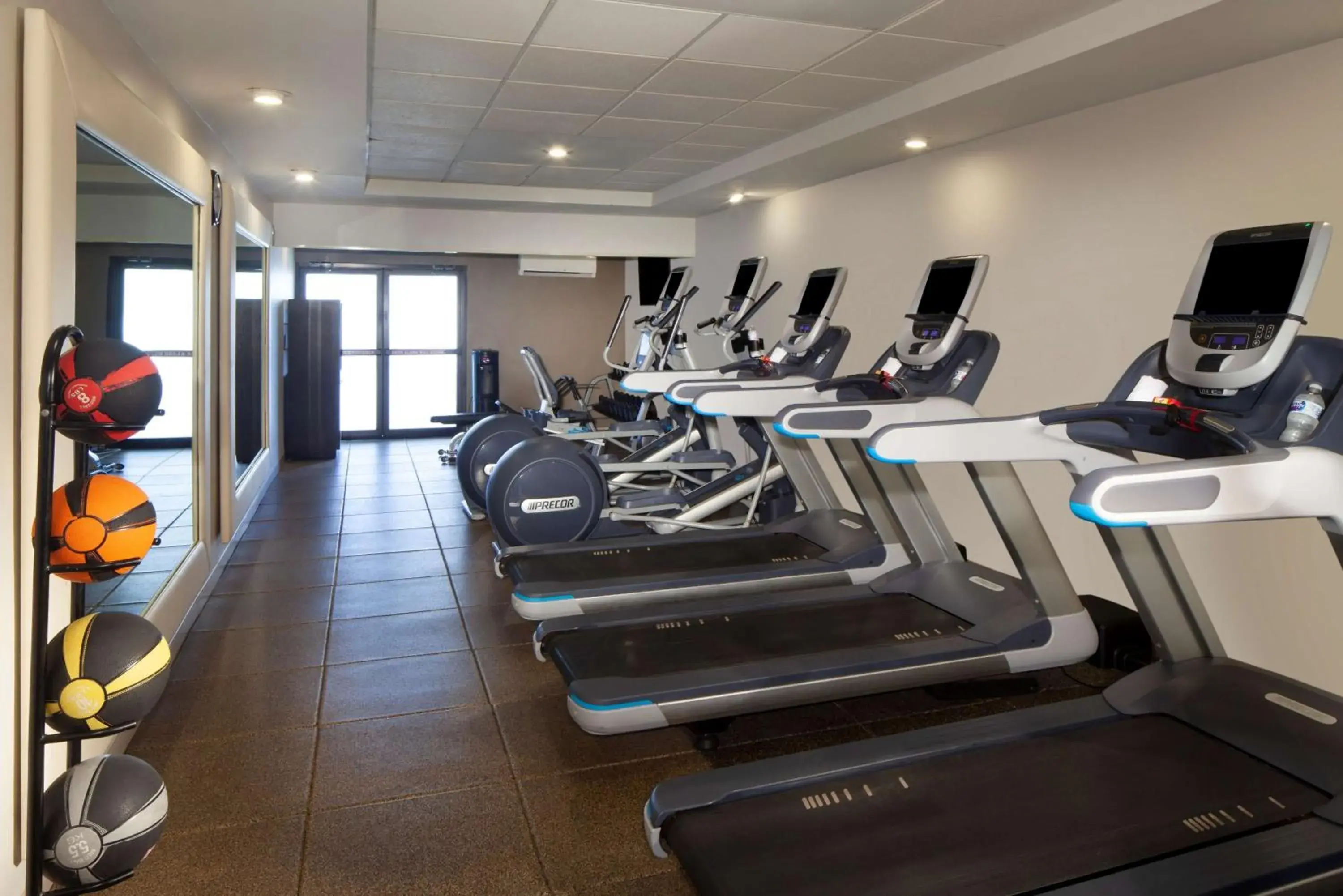 Fitness centre/facilities in Embassy Suites by Hilton Philadelphia Airport Fitness centre/facilities in Embassy Suites by Hilton Philadelphia Airport