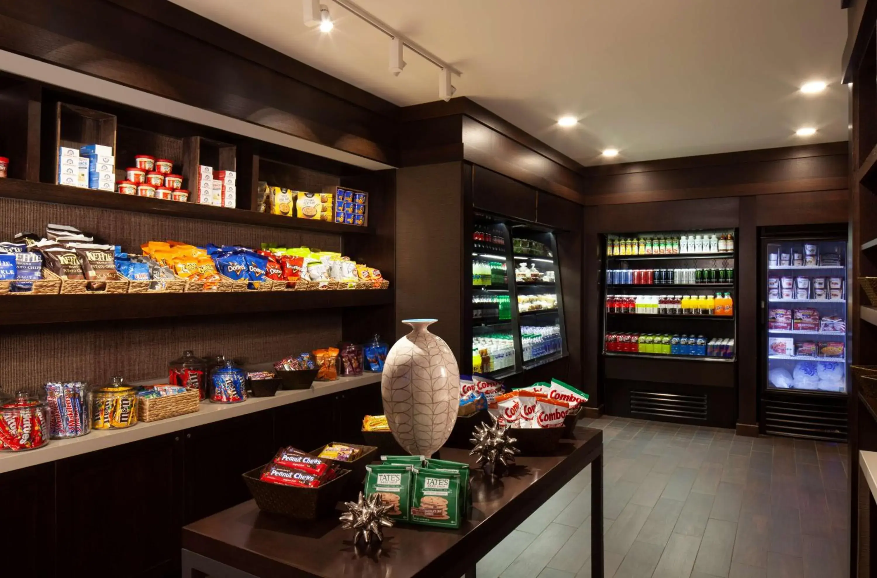 Restaurant/places to eat in Embassy Suites by Hilton Philadelphia Airport Restaurant/places to eat in Embassy Suites by Hilton Philadelphia Airport