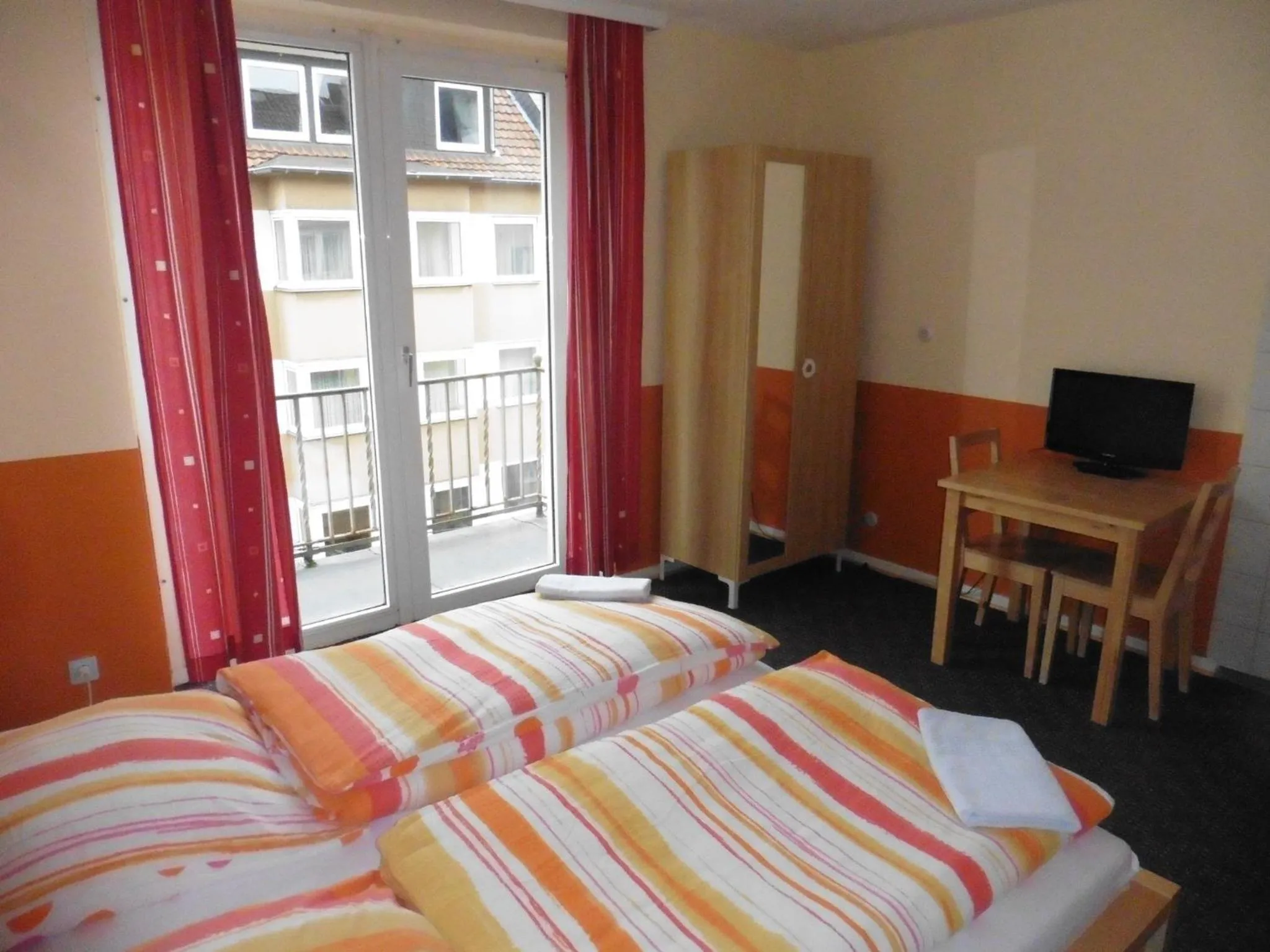 Balcony/Terrace, Bed in Gästehaus Grupello
