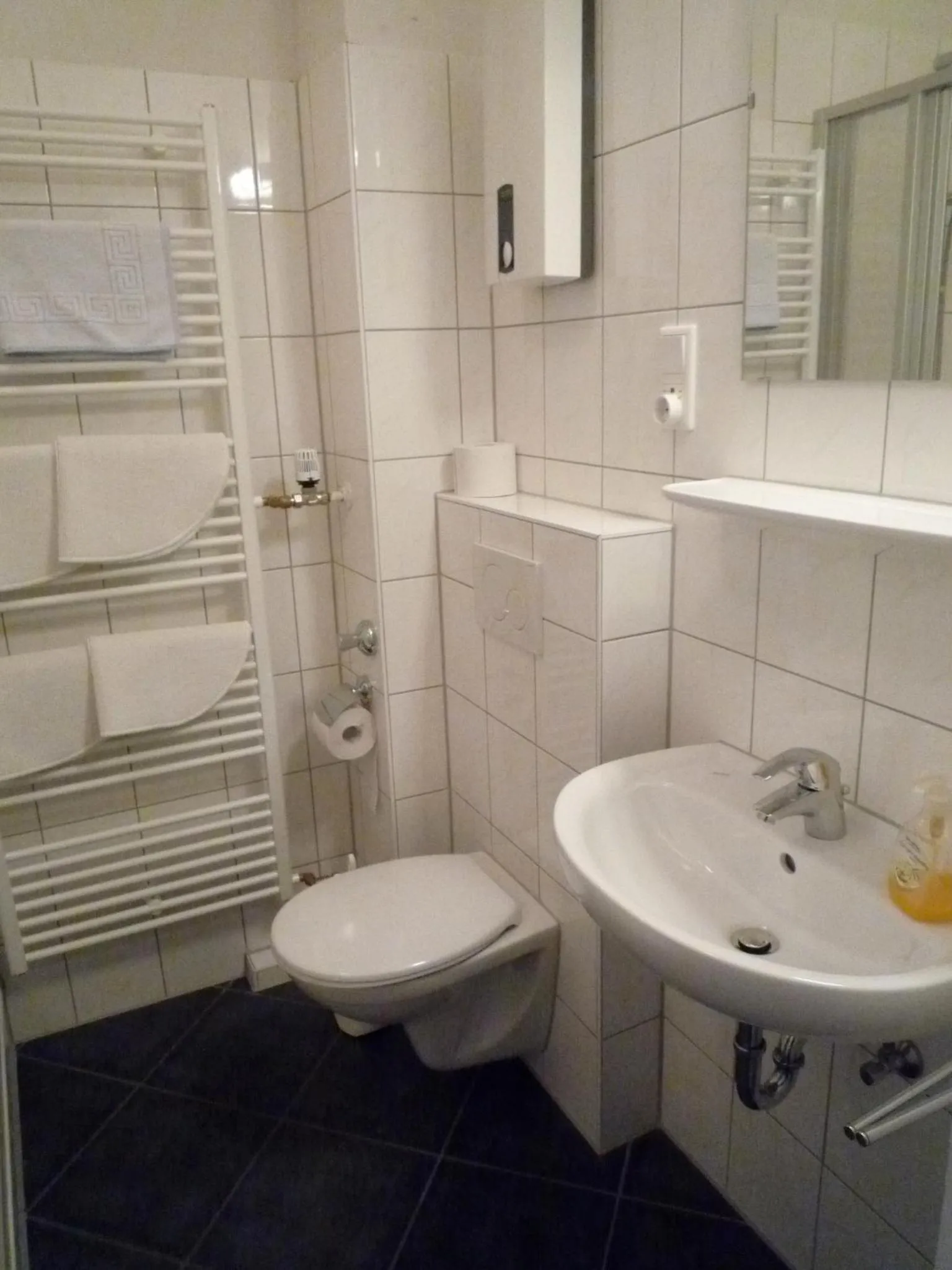 Bathroom in Gästehaus Grupello