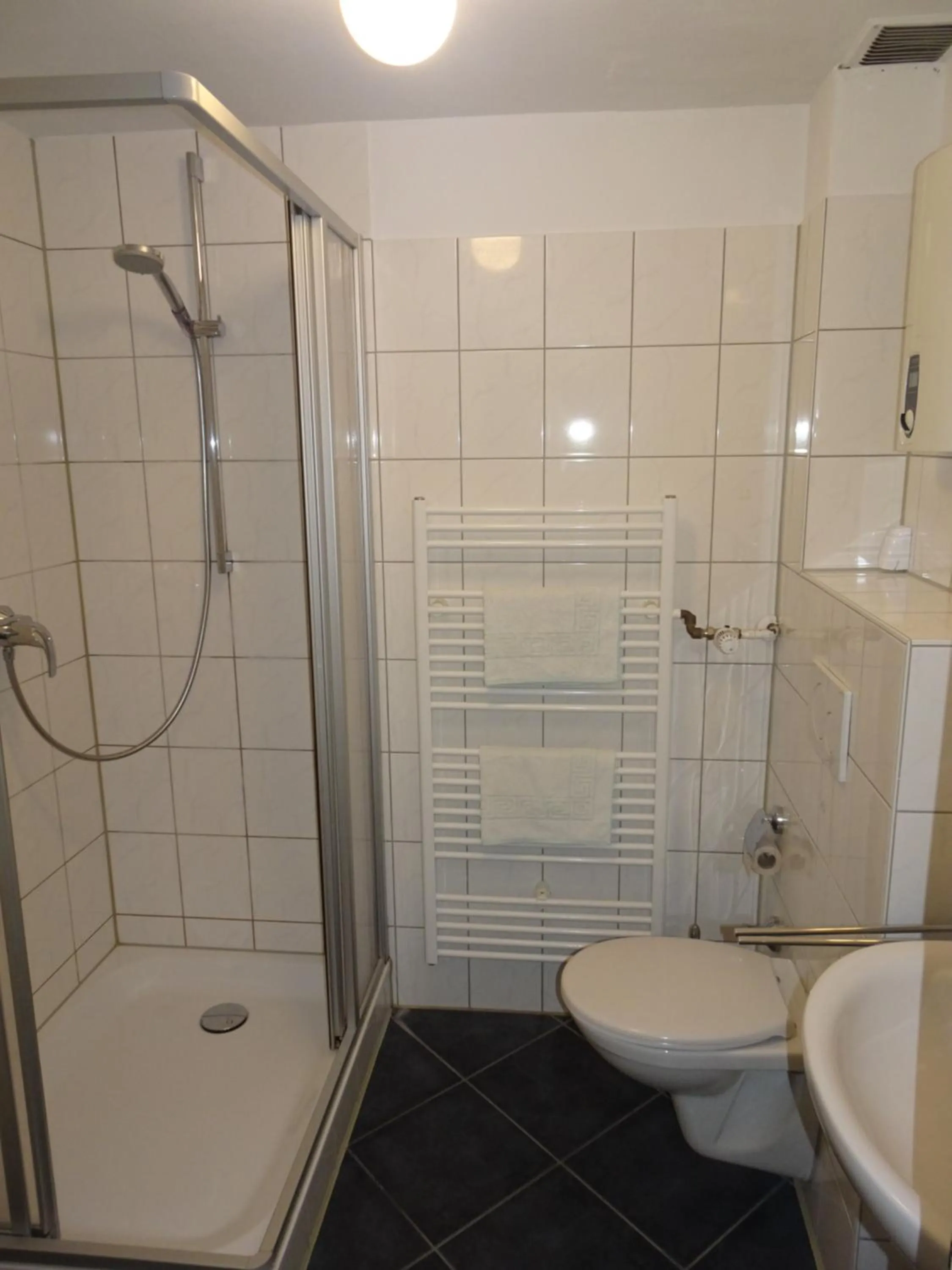 Public Bath in Gästehaus Grupello