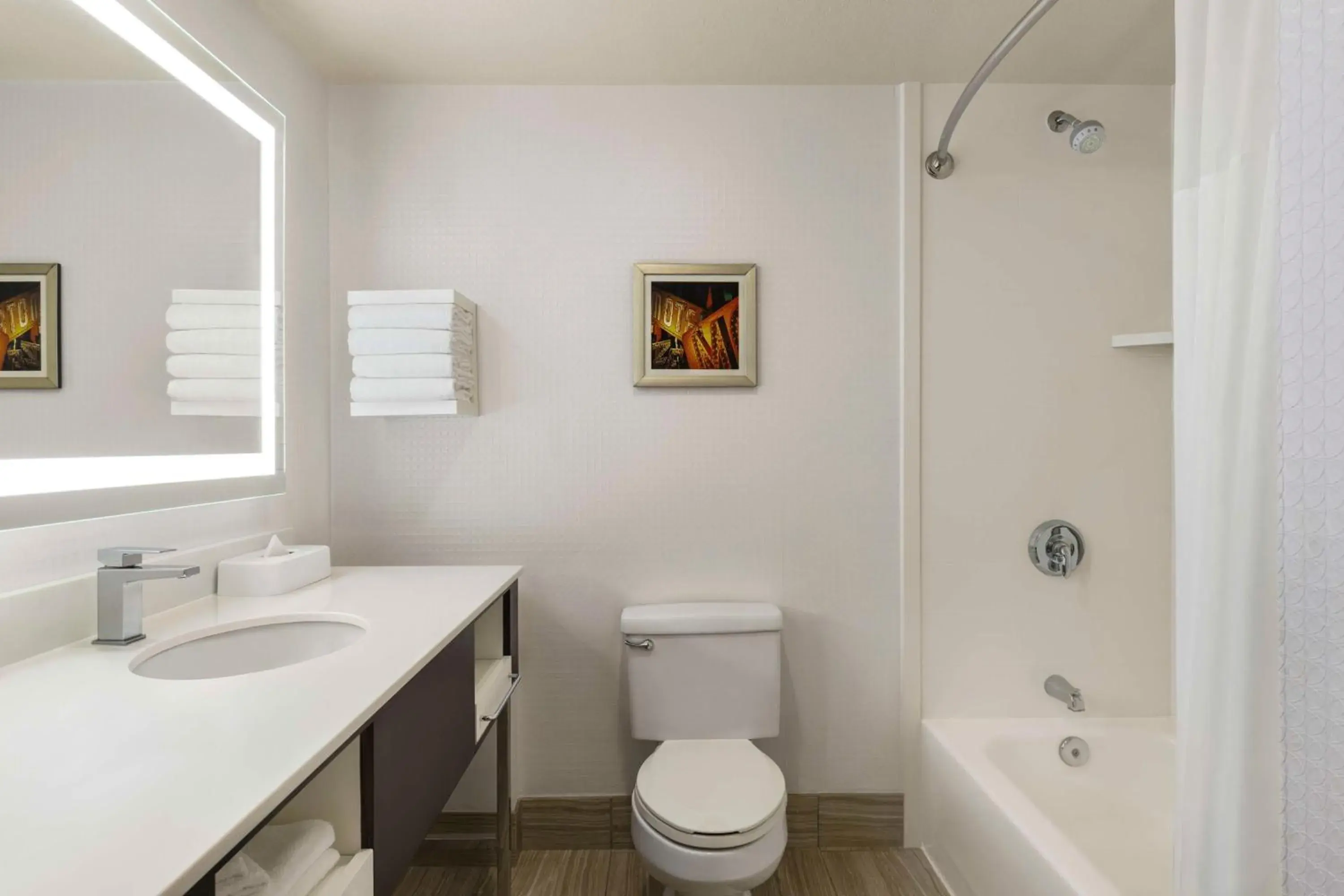 Property building in Hampton Inn Tropicana Property building in Hampton Inn Tropicana