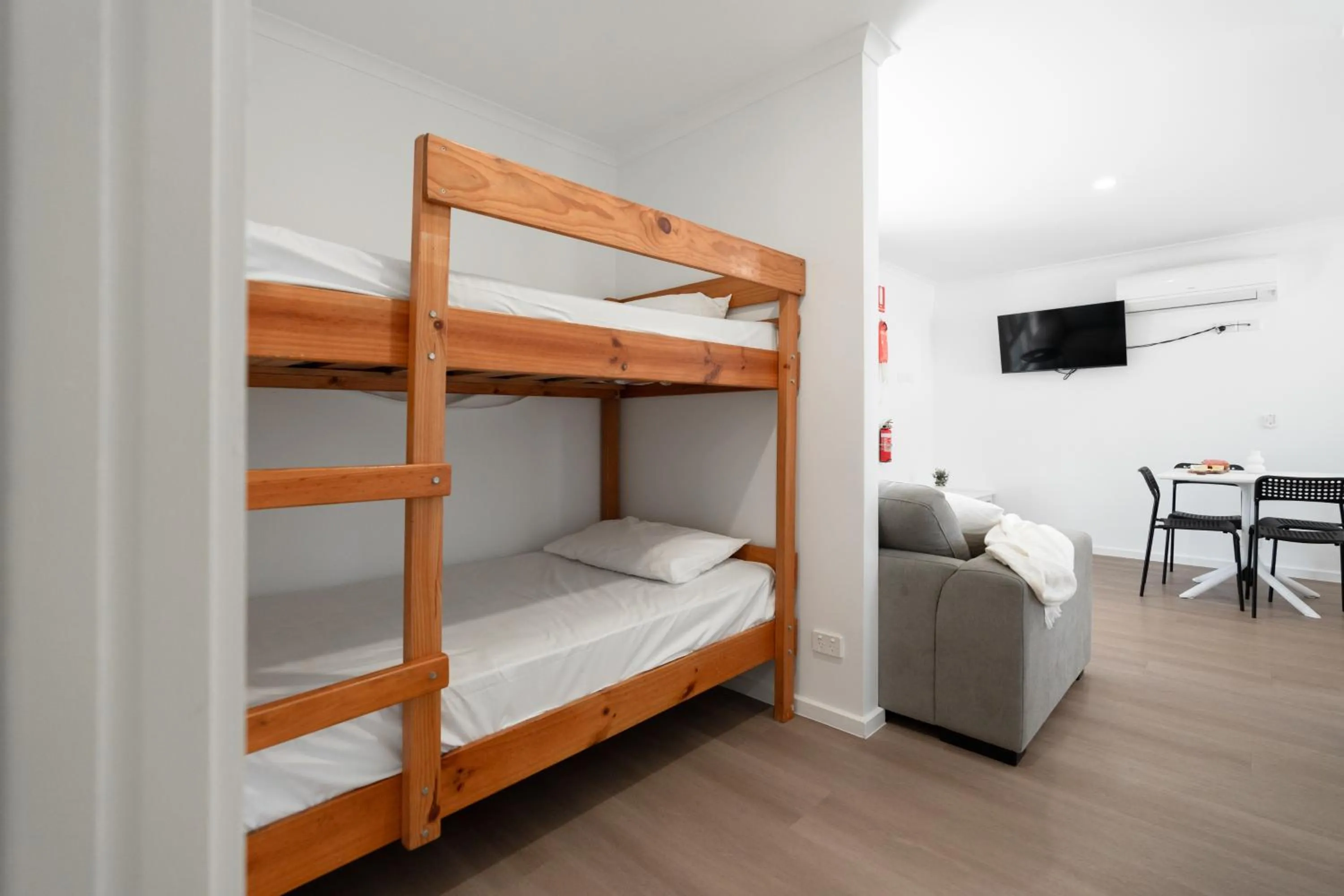 Bed in Highway 1 Holiday & Lifestyle Park