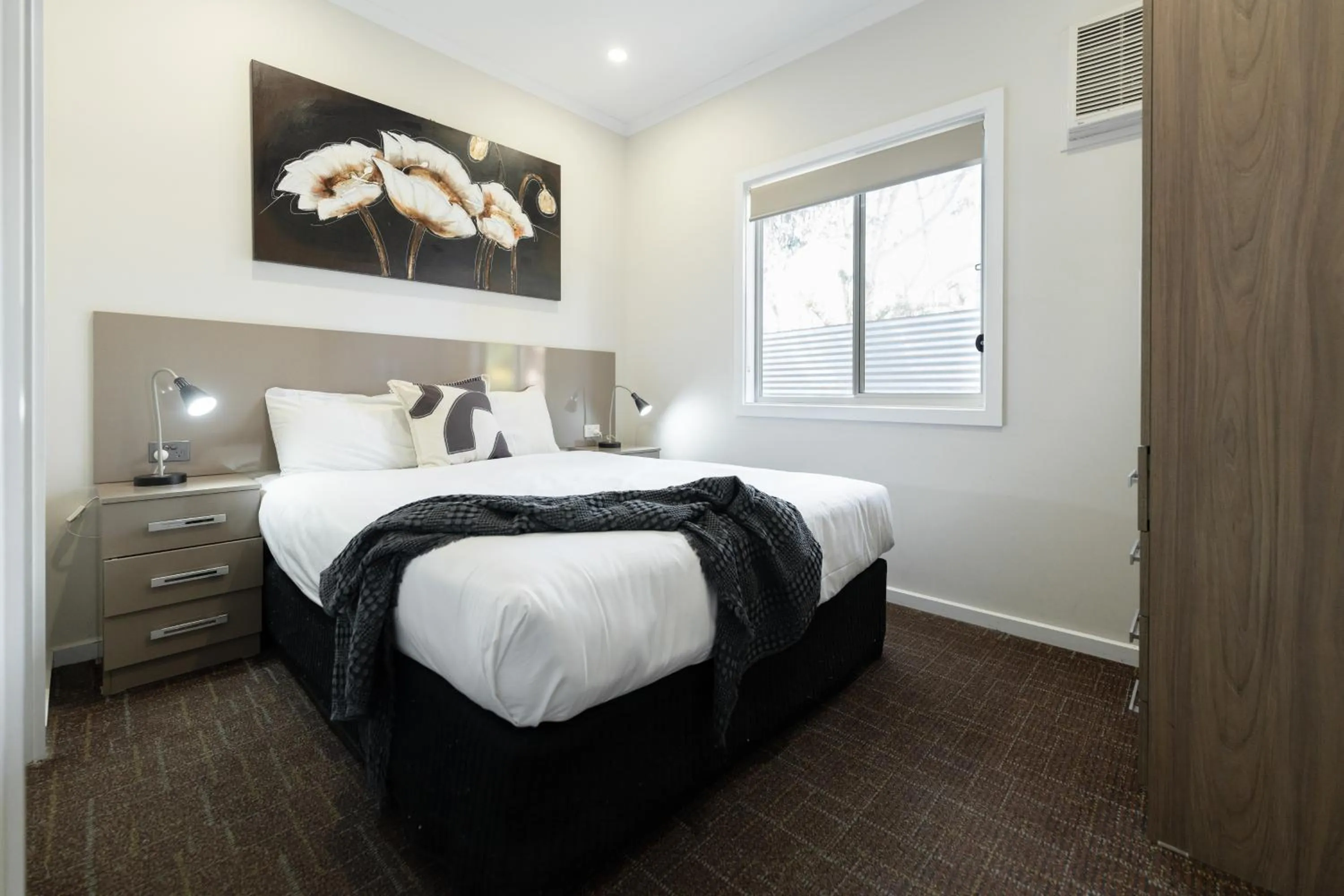 Bedroom, Bed in Highway 1 Holiday & Lifestyle Park