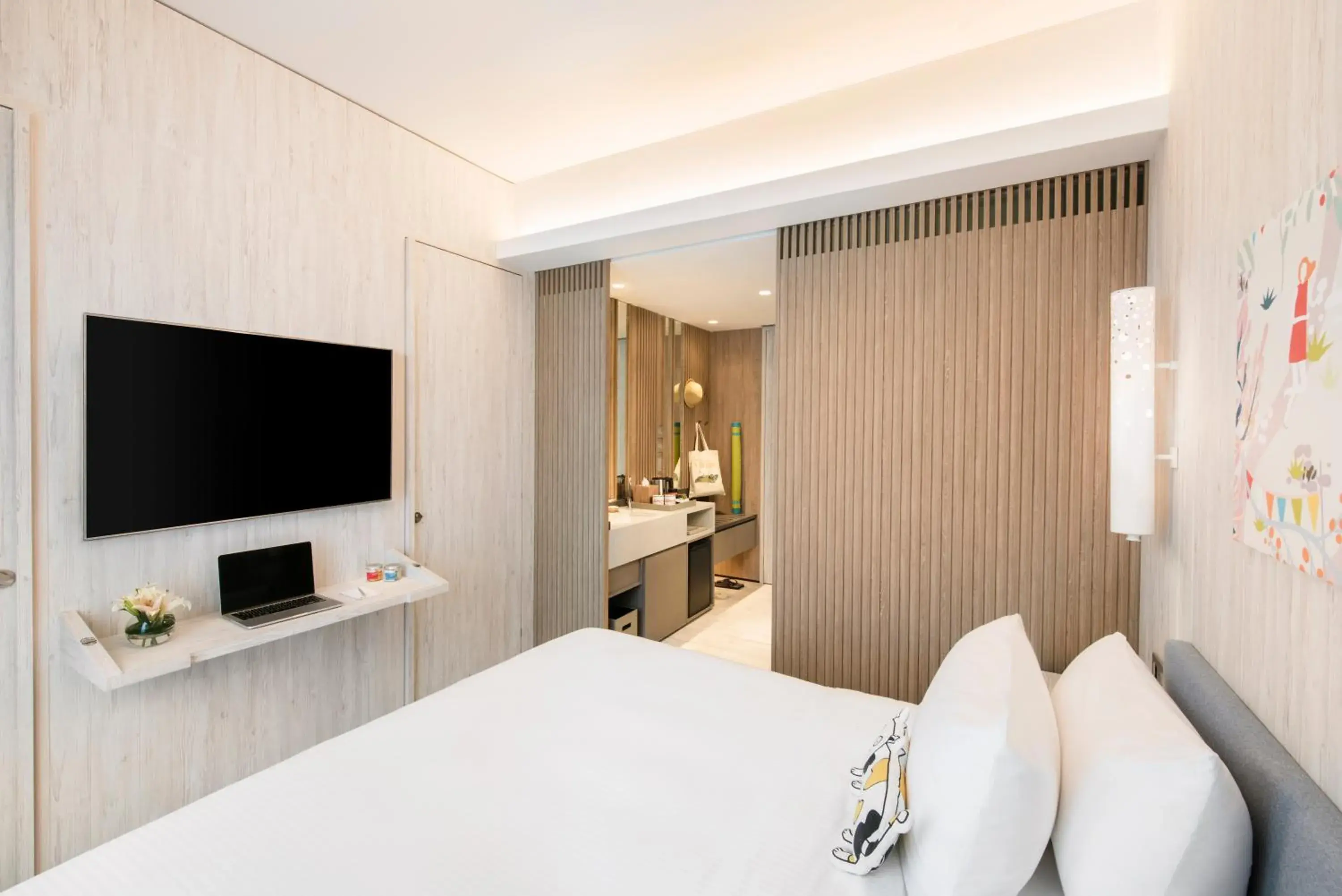 Bedroom, Bed in Village Hotel Sentosa by Far East Hospitality Bedroom, Bed in Village Hotel Sentosa by Far East Hospitality