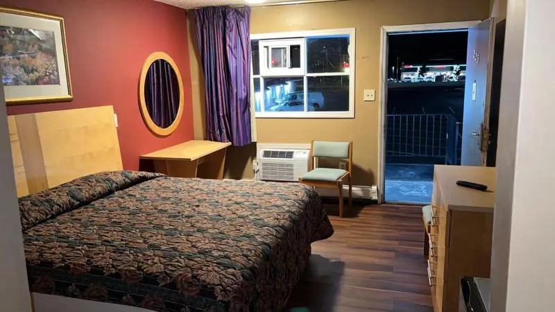 Bed in Bel Air Motor Lodge