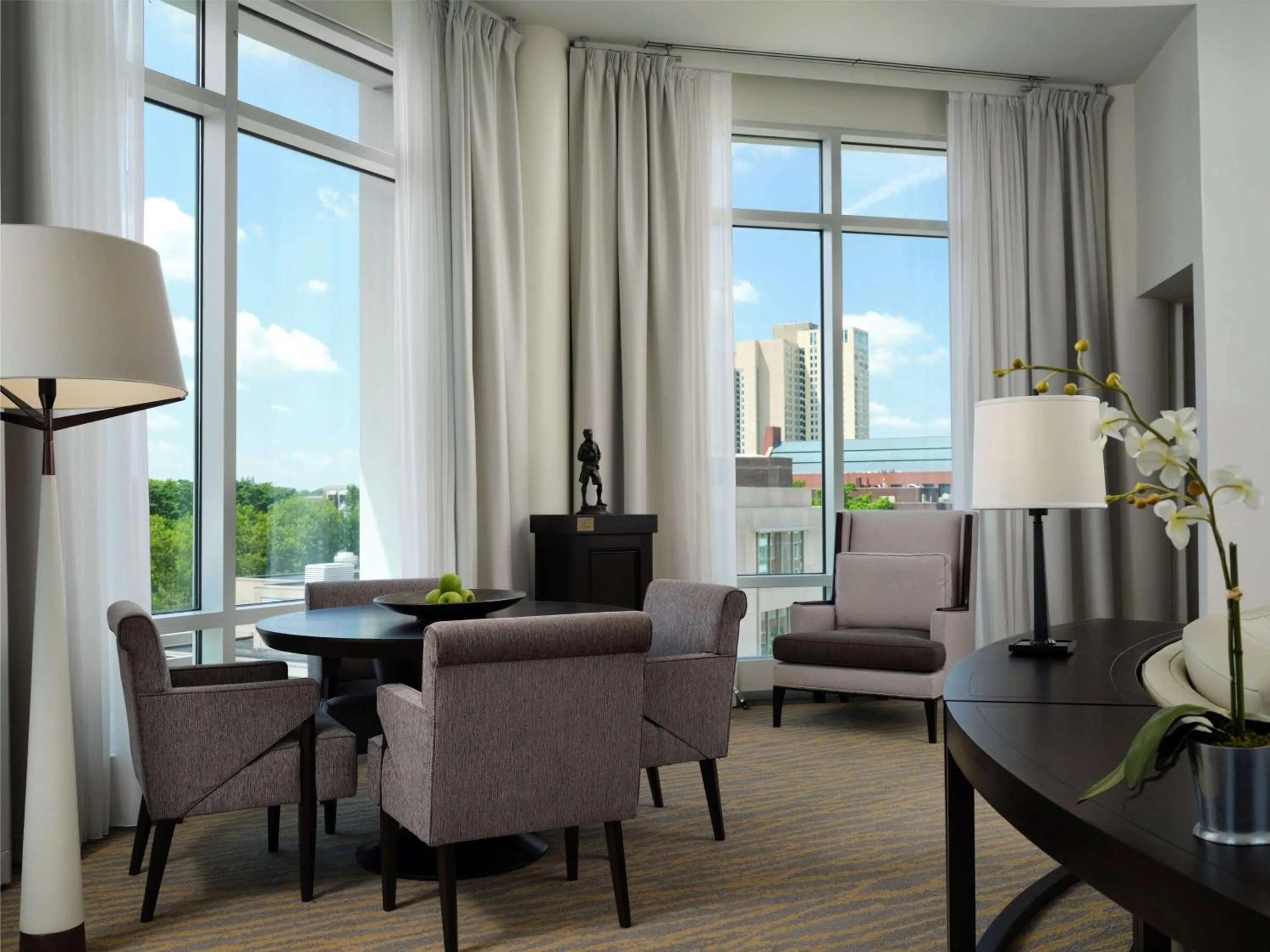 Living room in The Inn at Penn, A Hilton Hotel