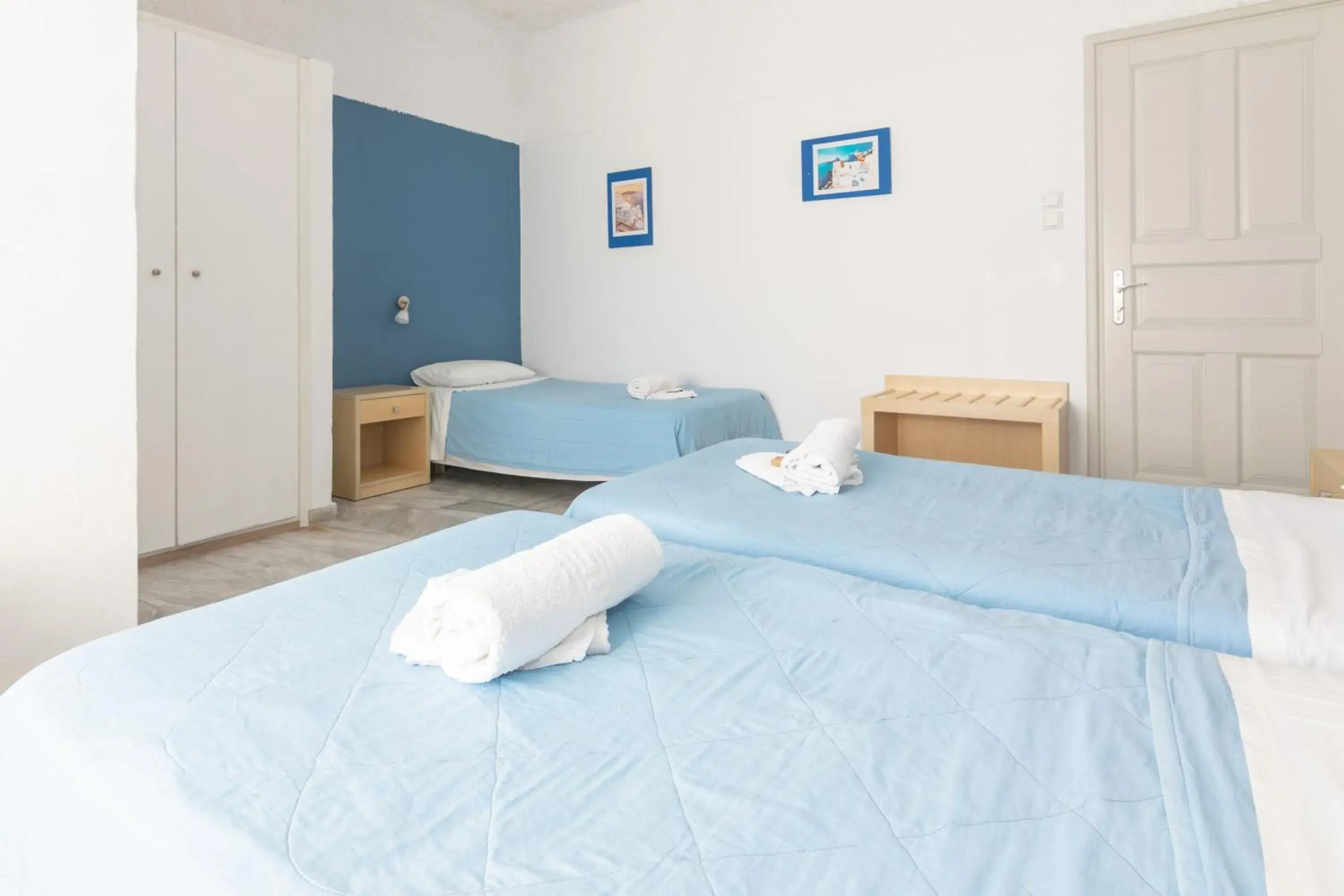Standard Triple Room in Carlos Pension Standard Triple Room in Carlos Pension