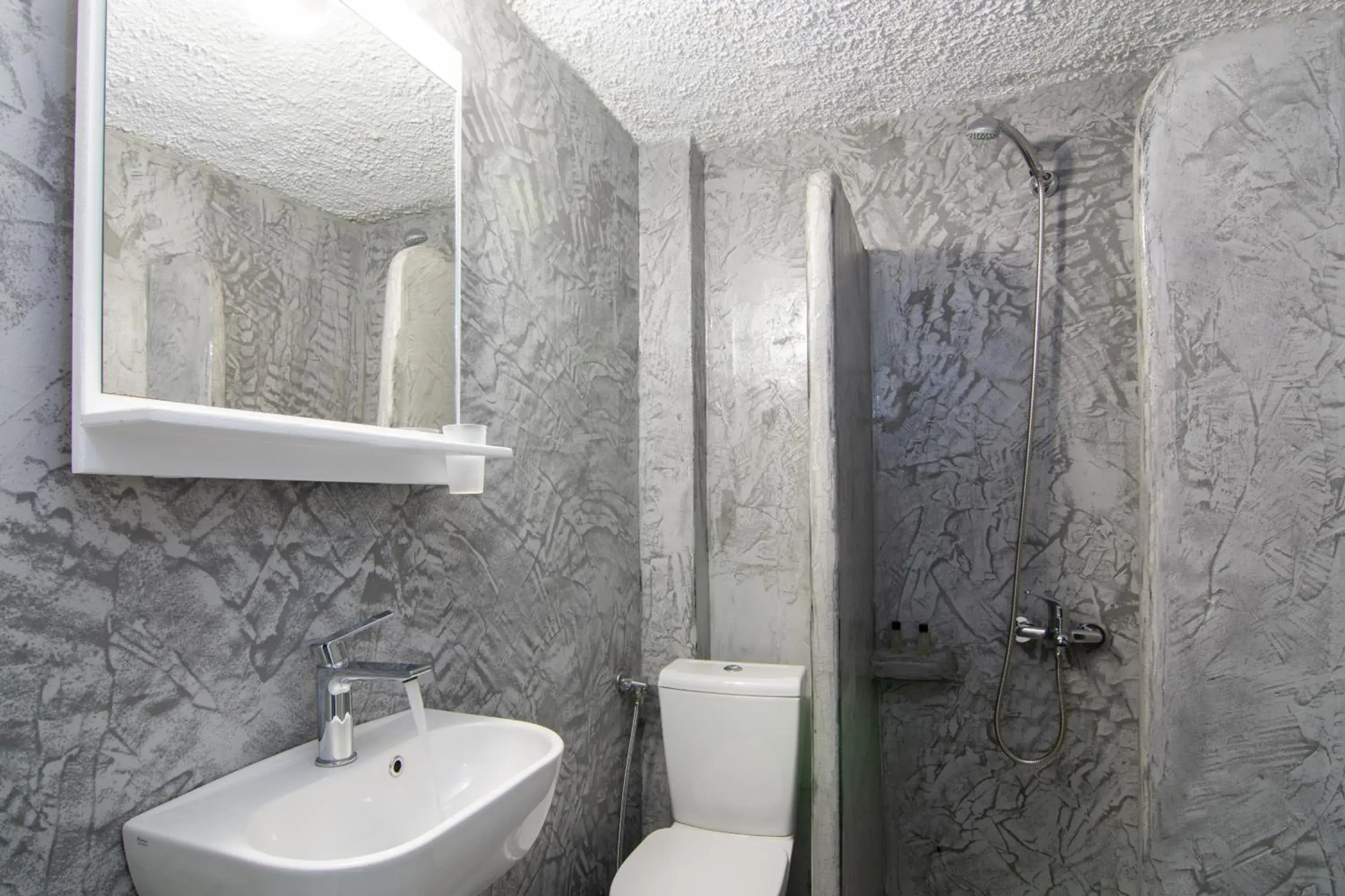 Standard Triple Room in Carlos Pension Standard Triple Room in Carlos Pension