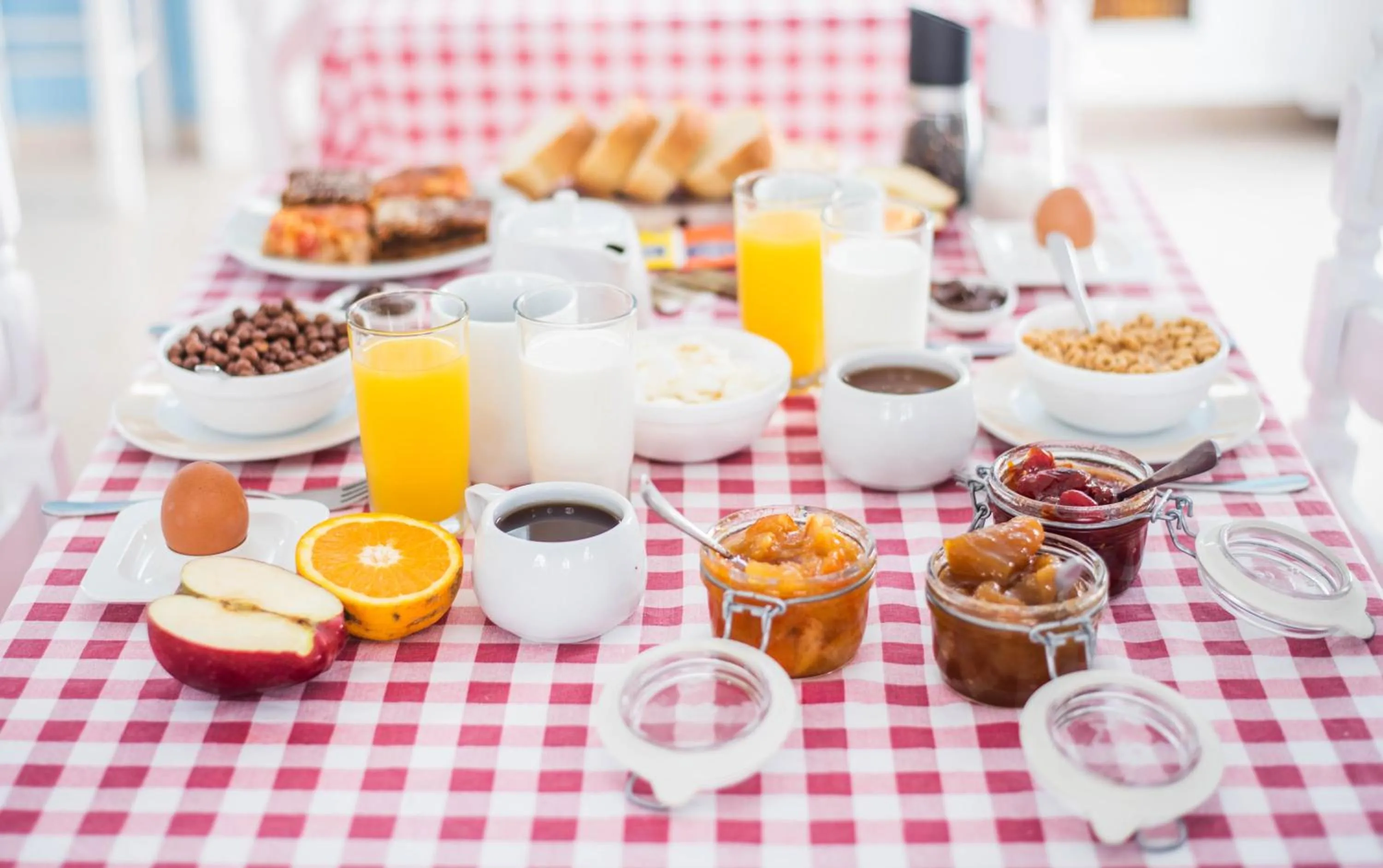 Continental breakfast in Carlos Pension