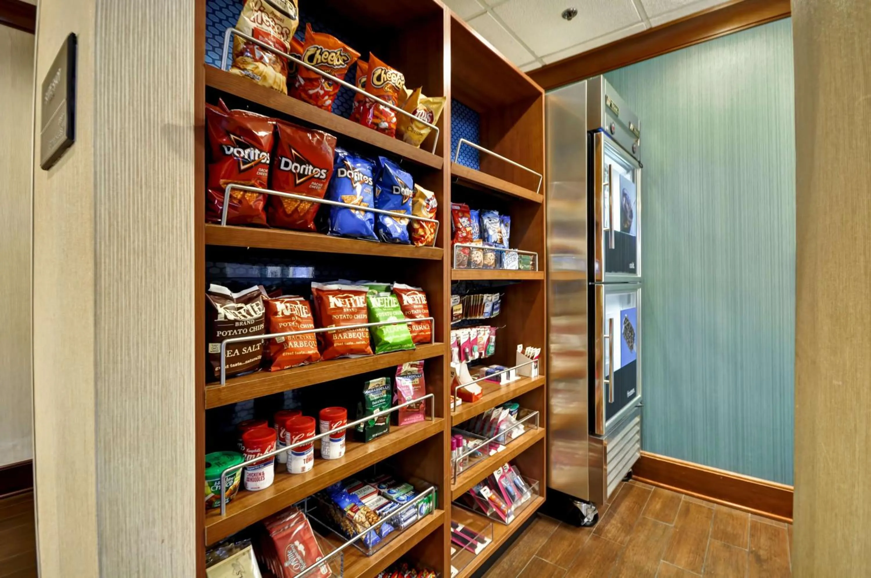 Restaurant/places to eat in Hampton Inn Chicago-Gurnee