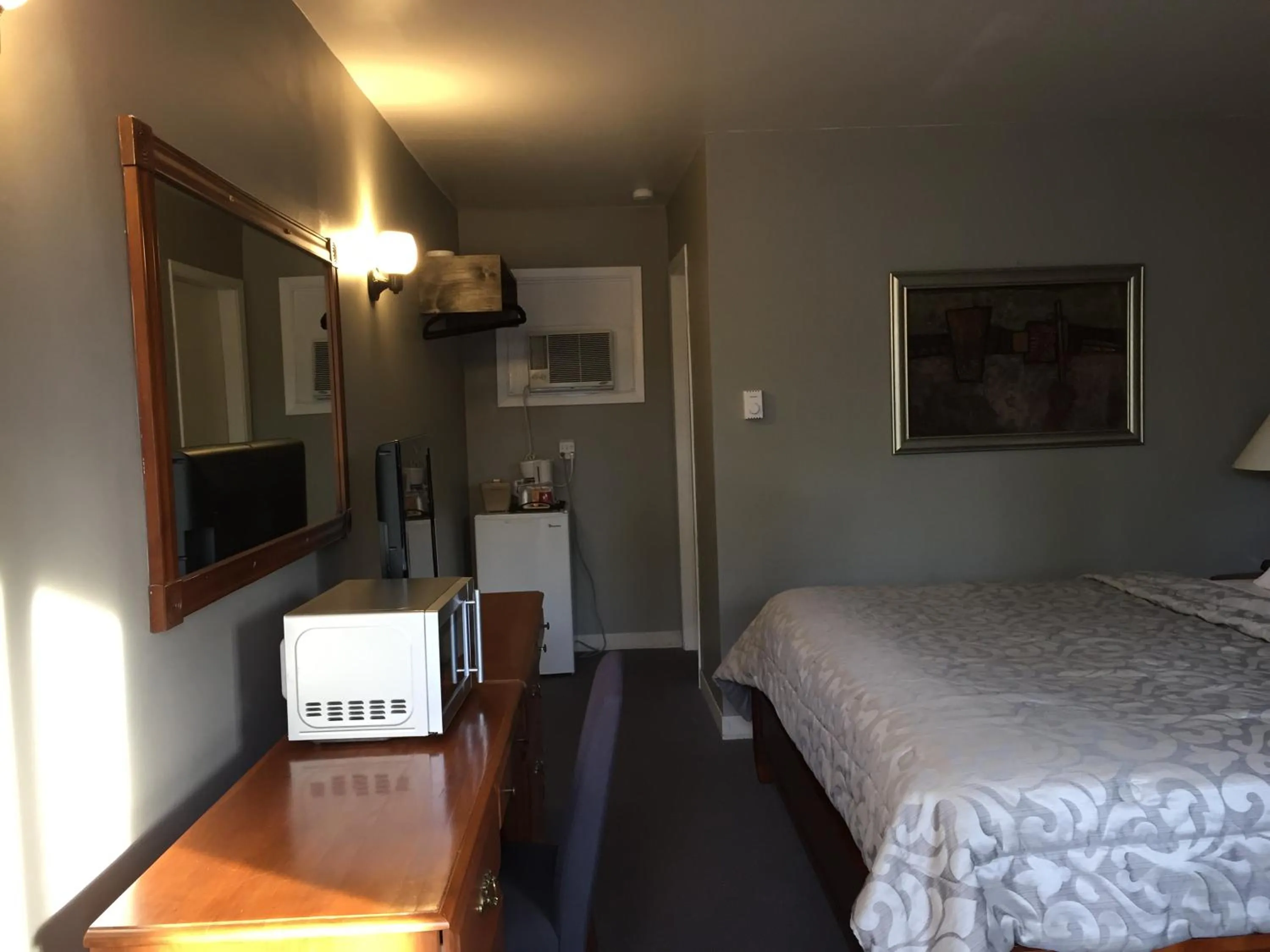Bedroom, Bed in Greenside Motel