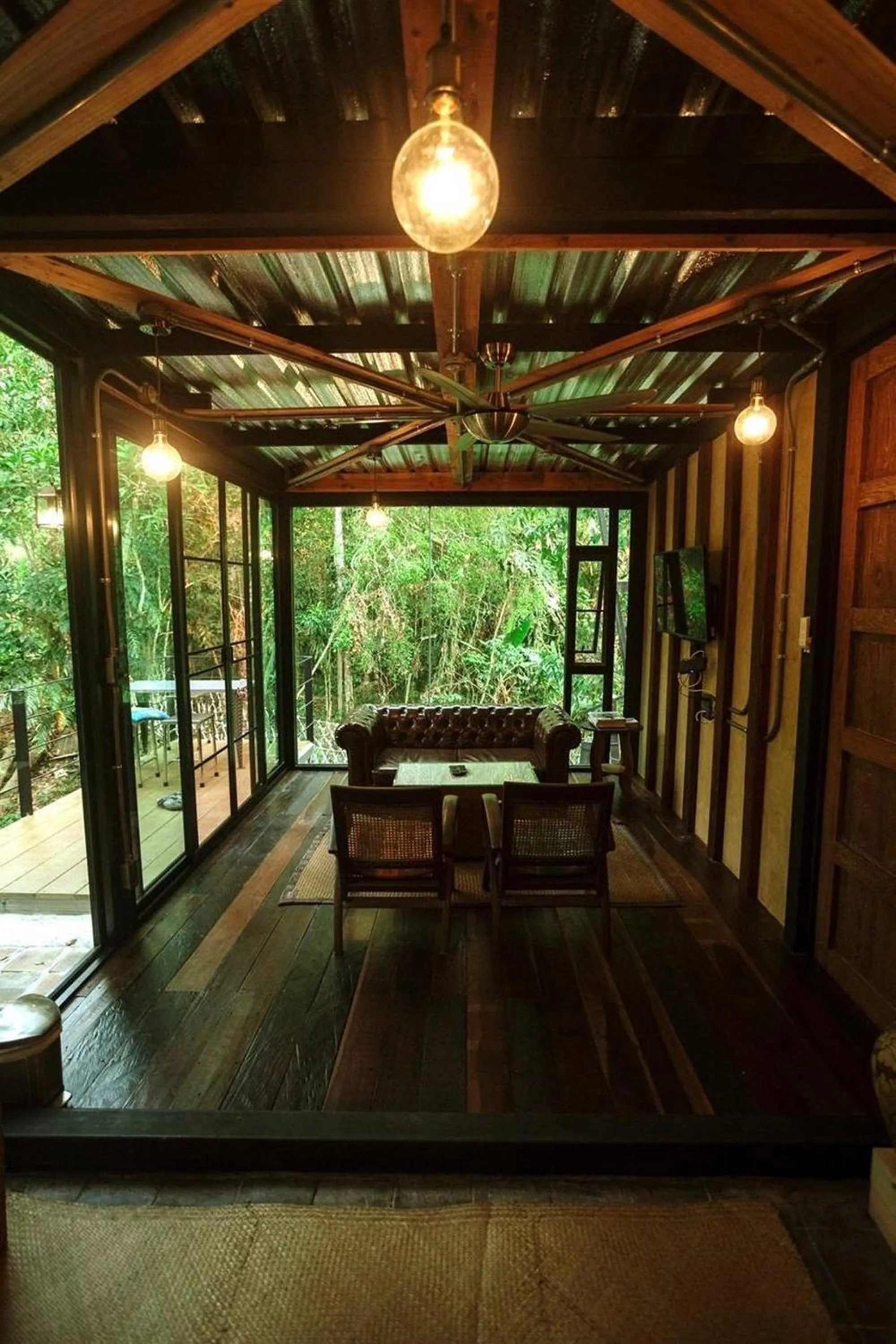 Living room in Voraman Hut