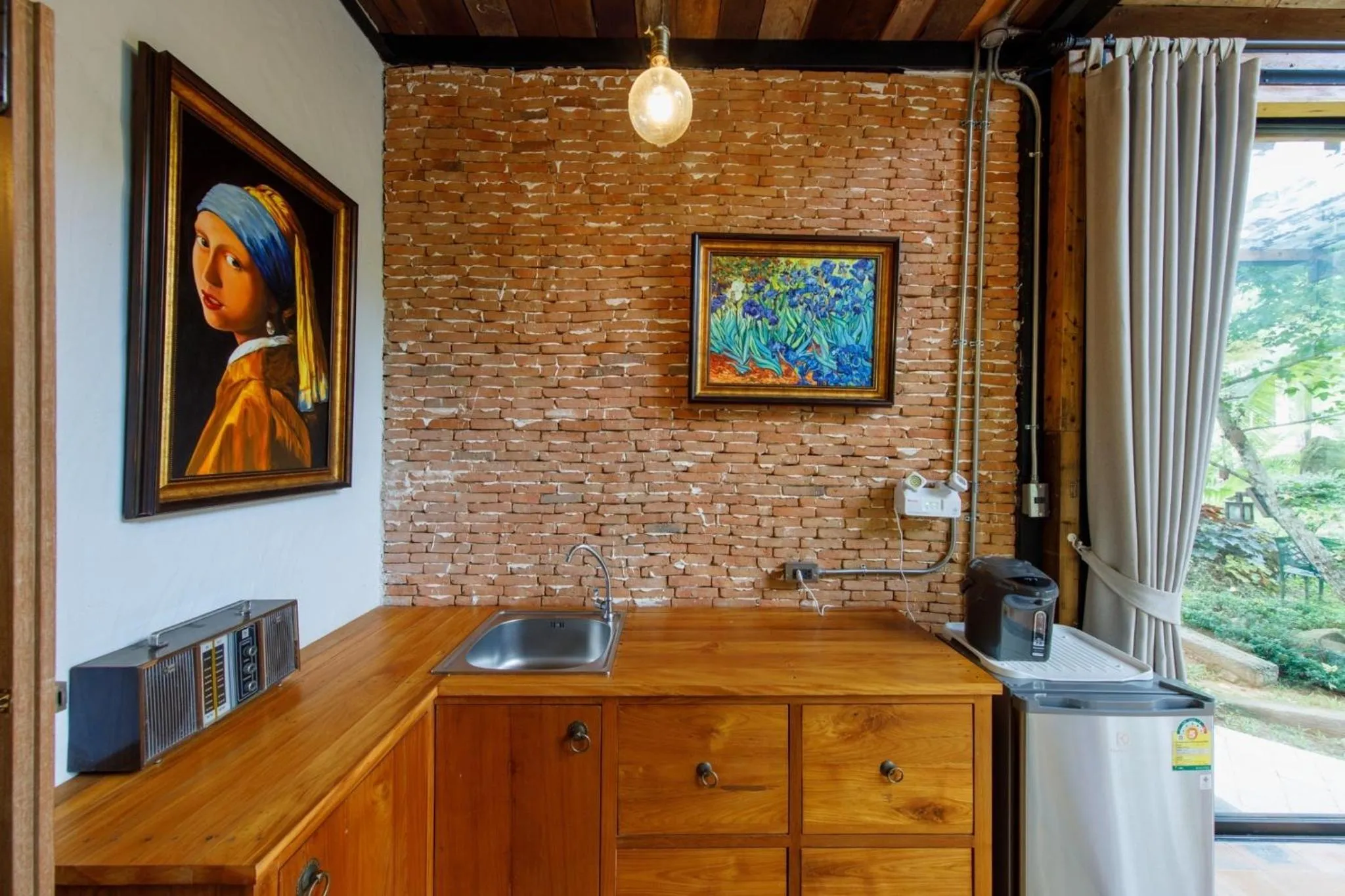 Kitchen or kitchenette in Voraman Hut