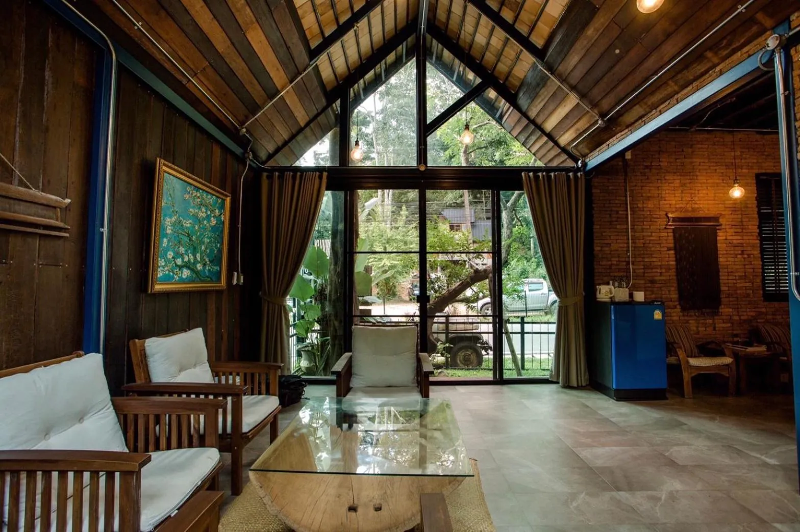 Living room in Voraman Hut