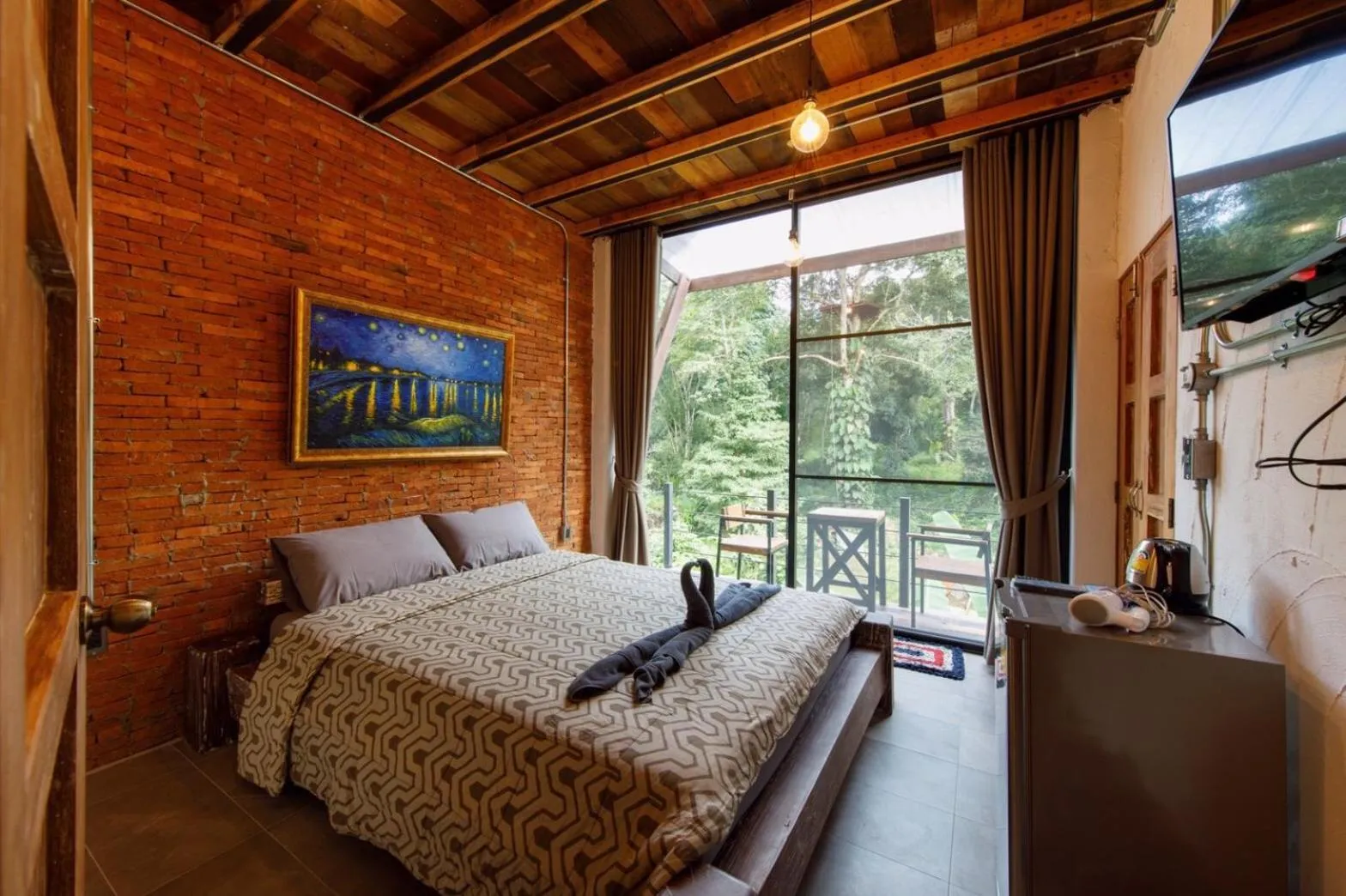 Bedroom, Bed in Voraman Hut