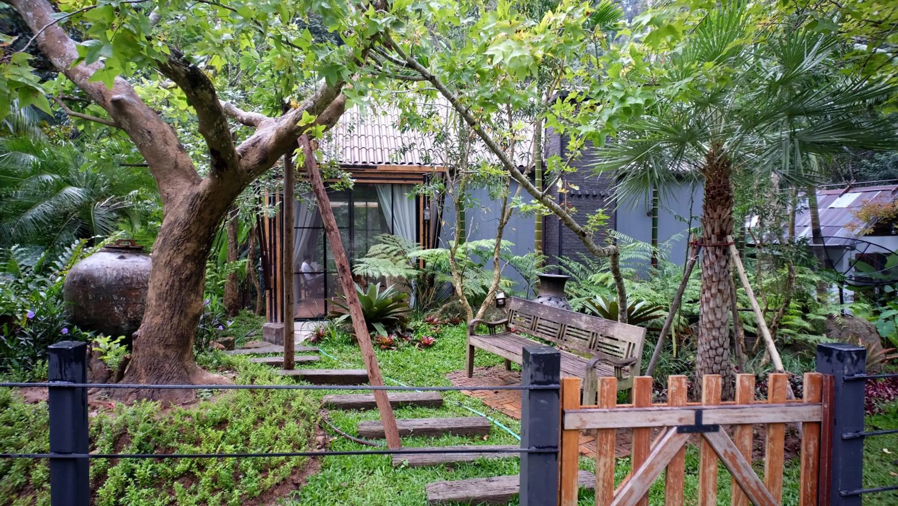 Garden view in Voraman Hut